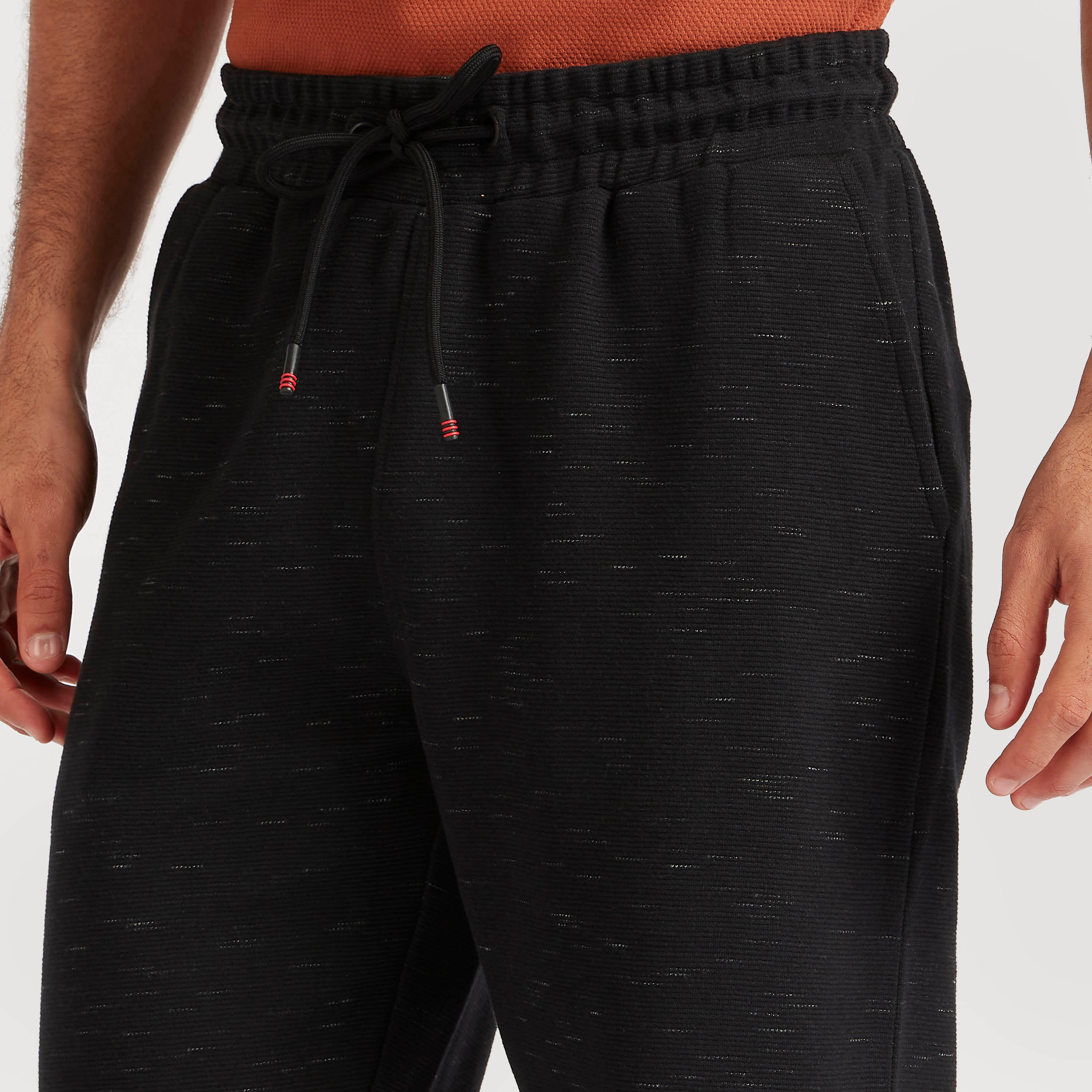 شورت بارز الملمس برباط إغلاق وجيوب من آيكونيك-men-clothing-bottoms-shorts-image-2