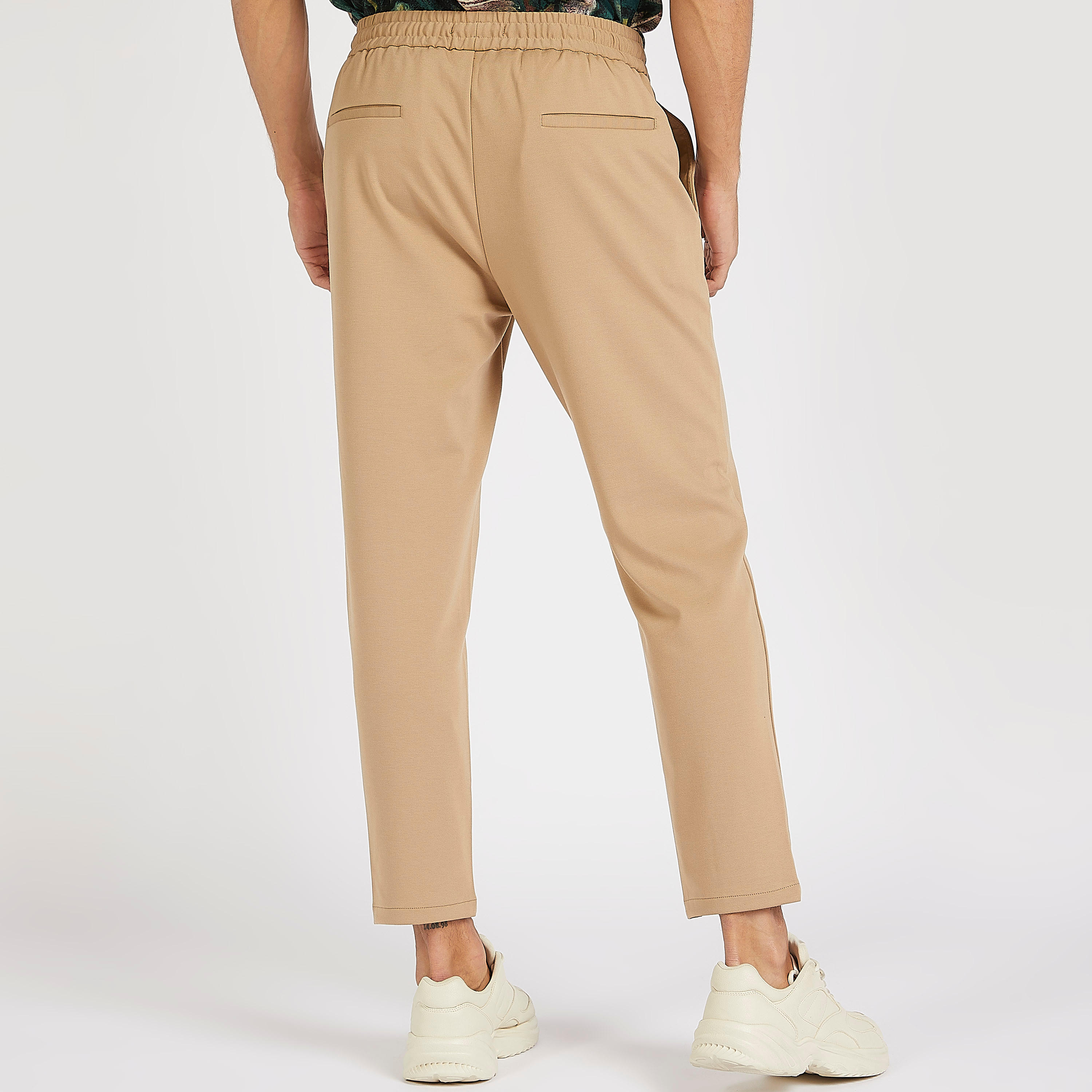 بنطلون رياضي قصير وخصر مرن ورباط إغلاق من آيكونيك-men-clothing-bottoms-trousersandchinos-trousers-image-4