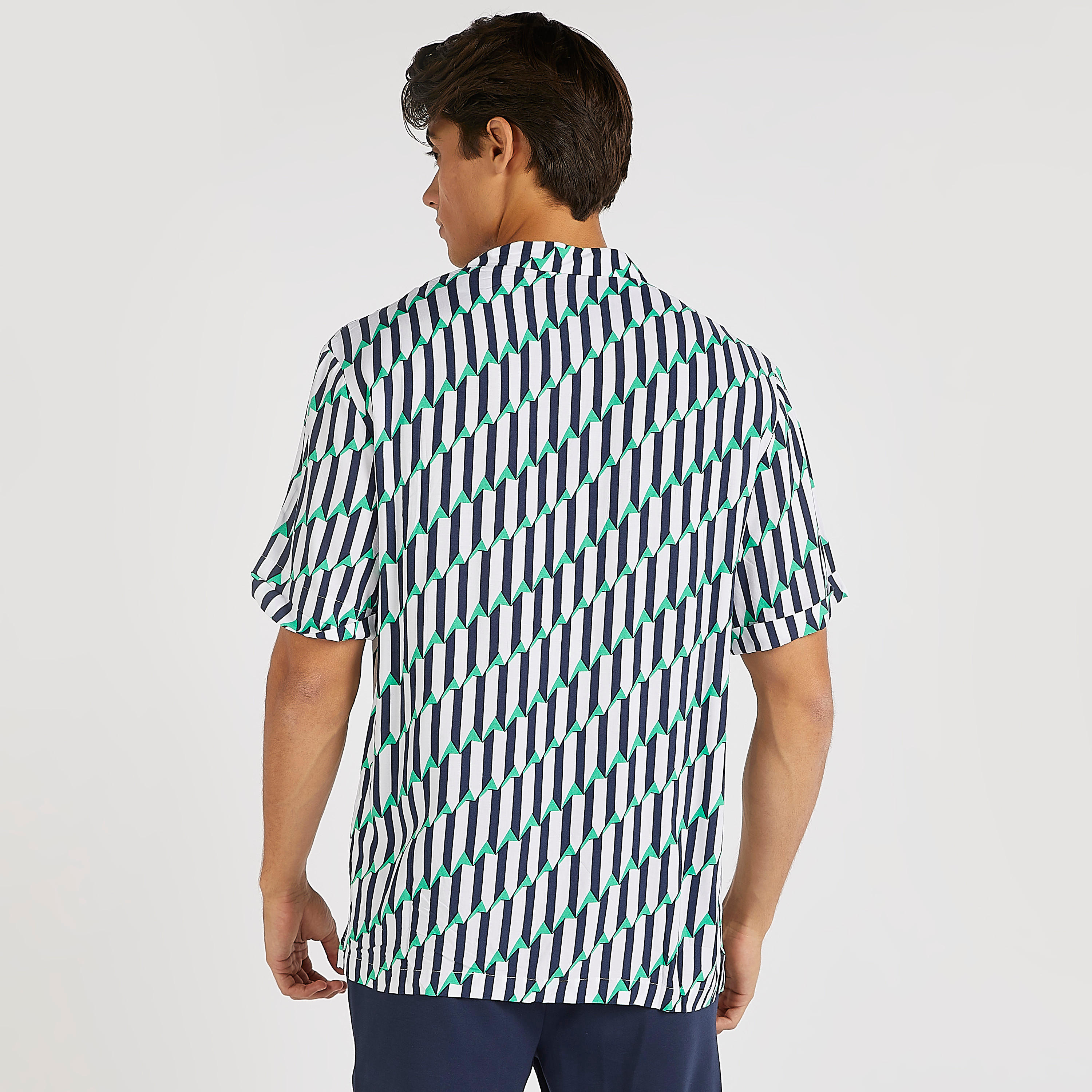 تيشيرت بارز الملمس بقصّة سليم وأكمام قصيرة من آيكونيك-men-clothing-shirts-image-4