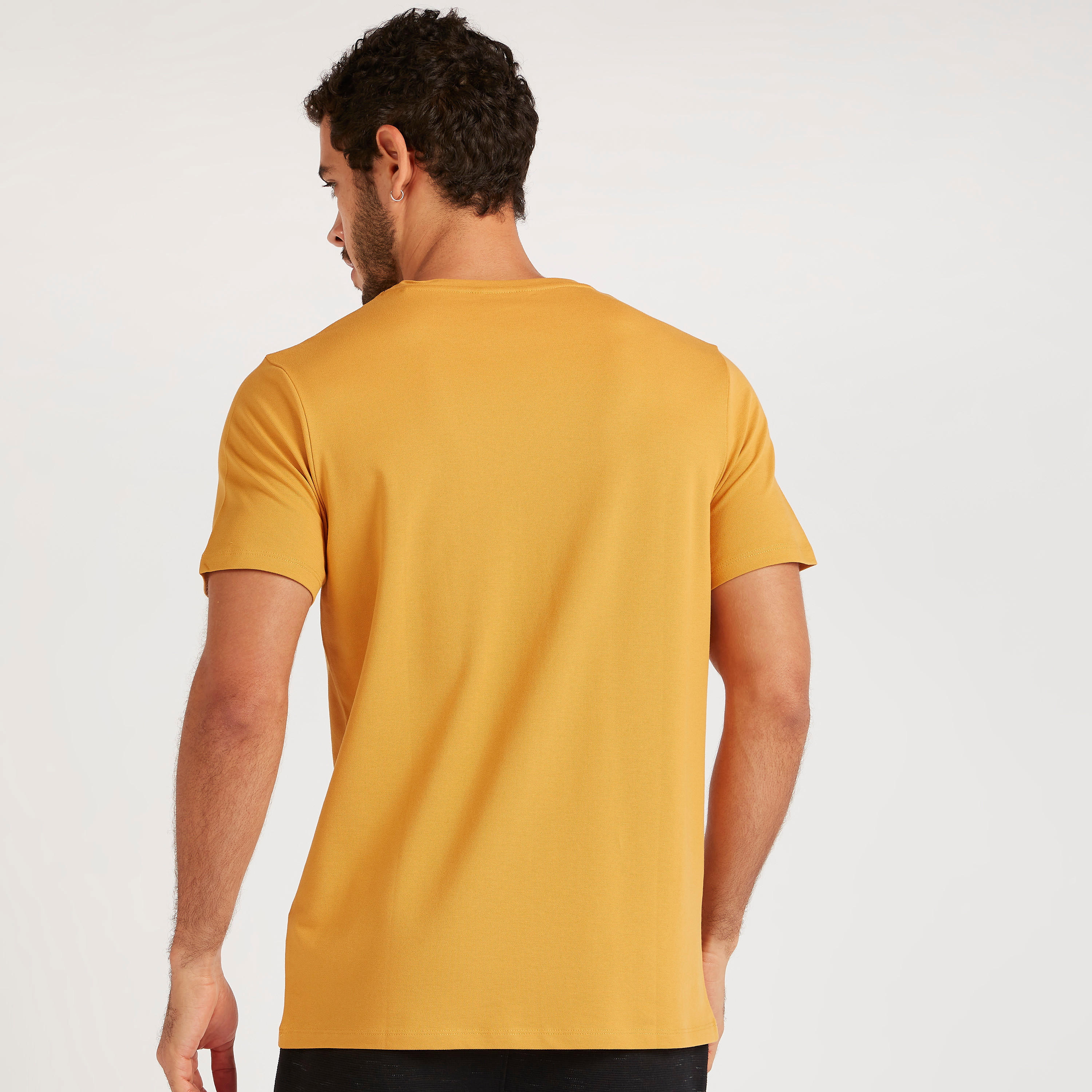 تيشيرت بياقة ضيّقة وأكمام قصيرة وطبعات من آيكونيك-men-clothing-tshirtsandpolos-tshirts-image-4