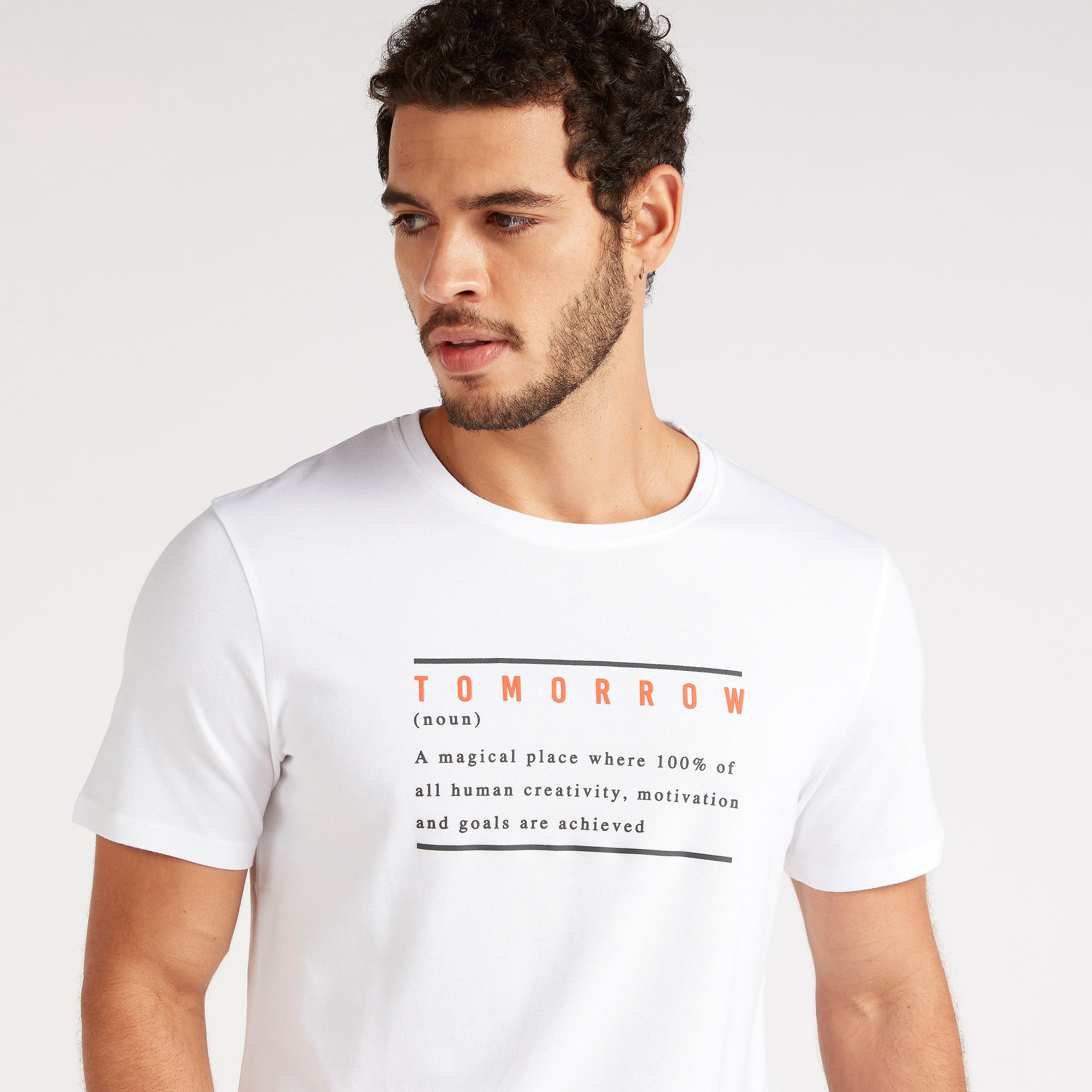 تيشيرت بياقة ضيّقة وأكمام قصيرة وطبعات من آيكونيك-men-clothing-tshirtsandpolos-tshirts-image-3