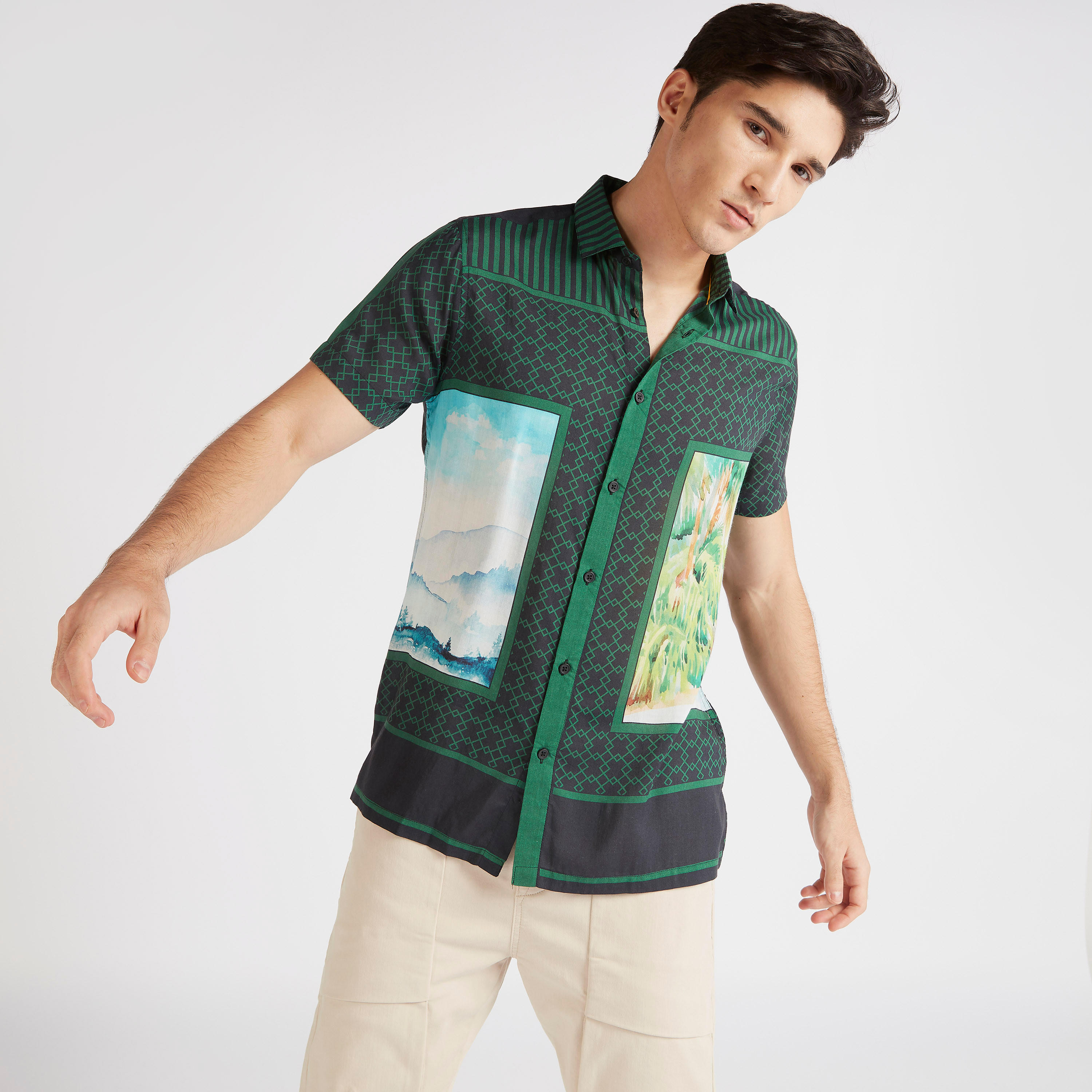 تيشيرت بياقة عاديّة وأكمام قصيرة وطبعات من آيكونيك-men-clothing-shirts-image-6