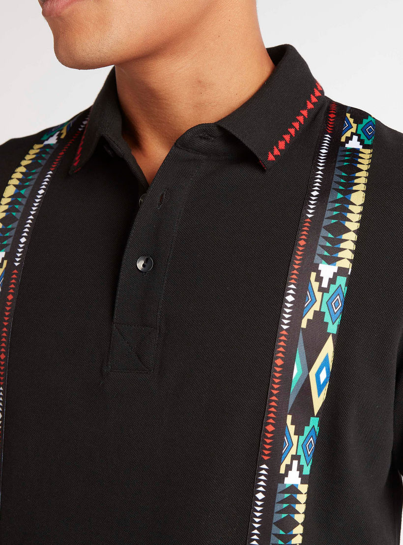 تيشيرت بولو بأكمام قصيرة وطبعات من آيكونيك-men-clothing-tshirtsandpolos-polos-image-4