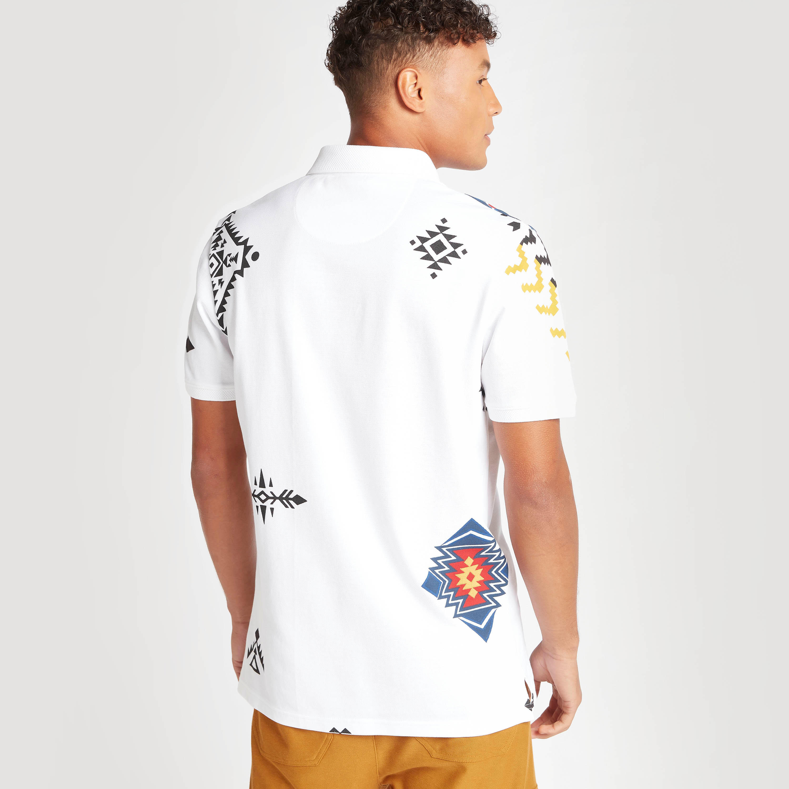 تيشيرت بولو بقصة سليم وأكمام قصيرة وطبعات من آيكونيك-men-clothing-tshirtsandpolos-polos-image-4