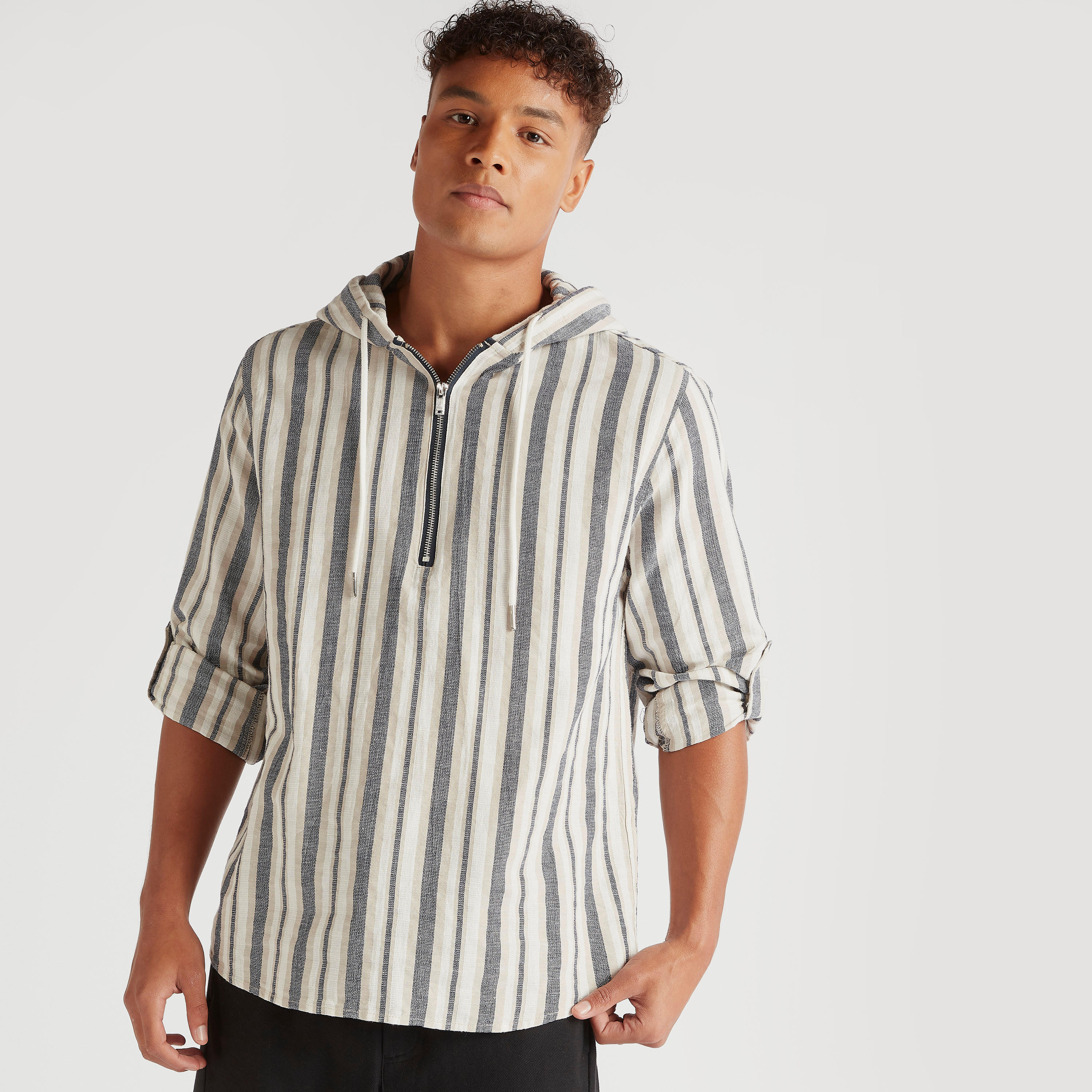 قميص مخطّط بأكمام طويلة وقبّعة من آيكونيك-men-clothing-shirts-image-1