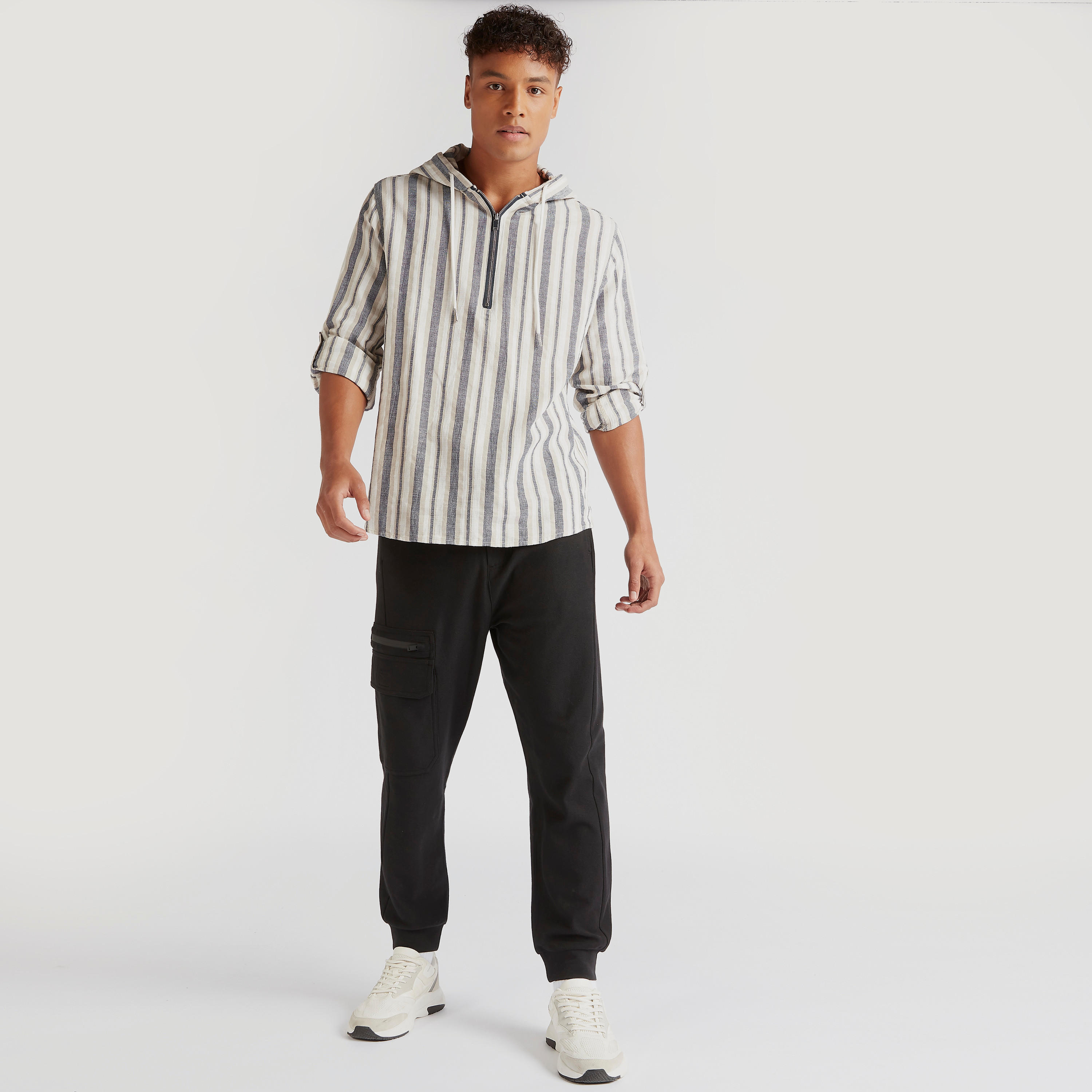 قميص مخطّط بأكمام طويلة وقبّعة من آيكونيك-men-clothing-shirts-image-2