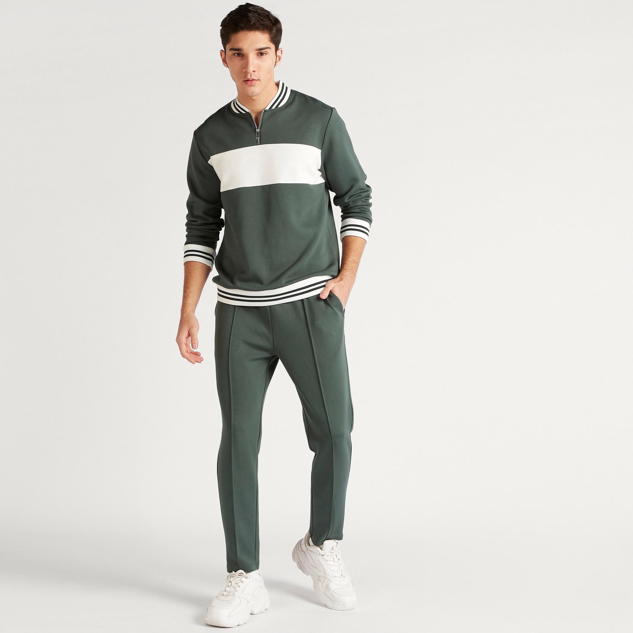 سويت شيرت بياقة ماندارين وسحّاب إغلاق-men-winterwear-hoodiesandsweatshirts-image-7