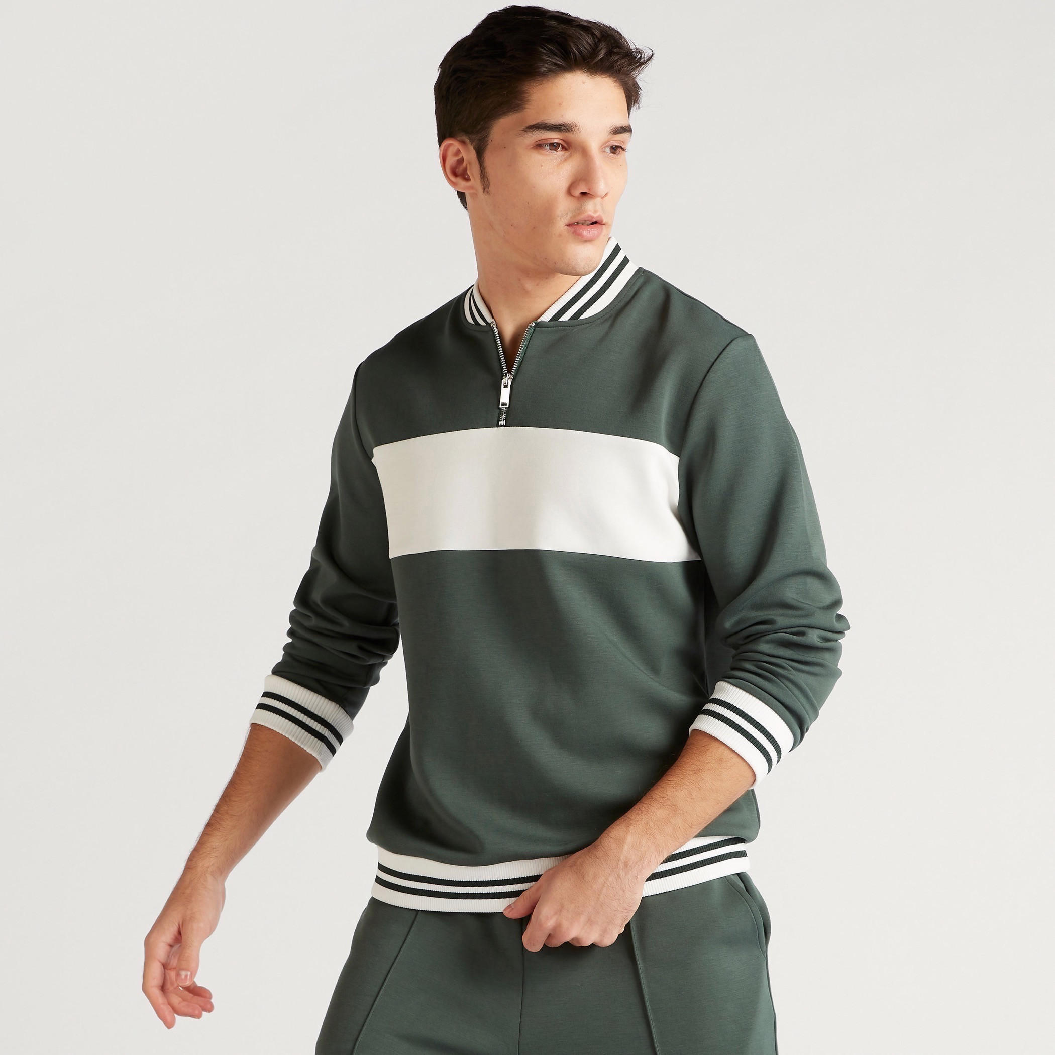 سويت شيرت بياقة ماندارين وسحّاب إغلاق-men-winterwear-hoodiesandsweatshirts-image-11