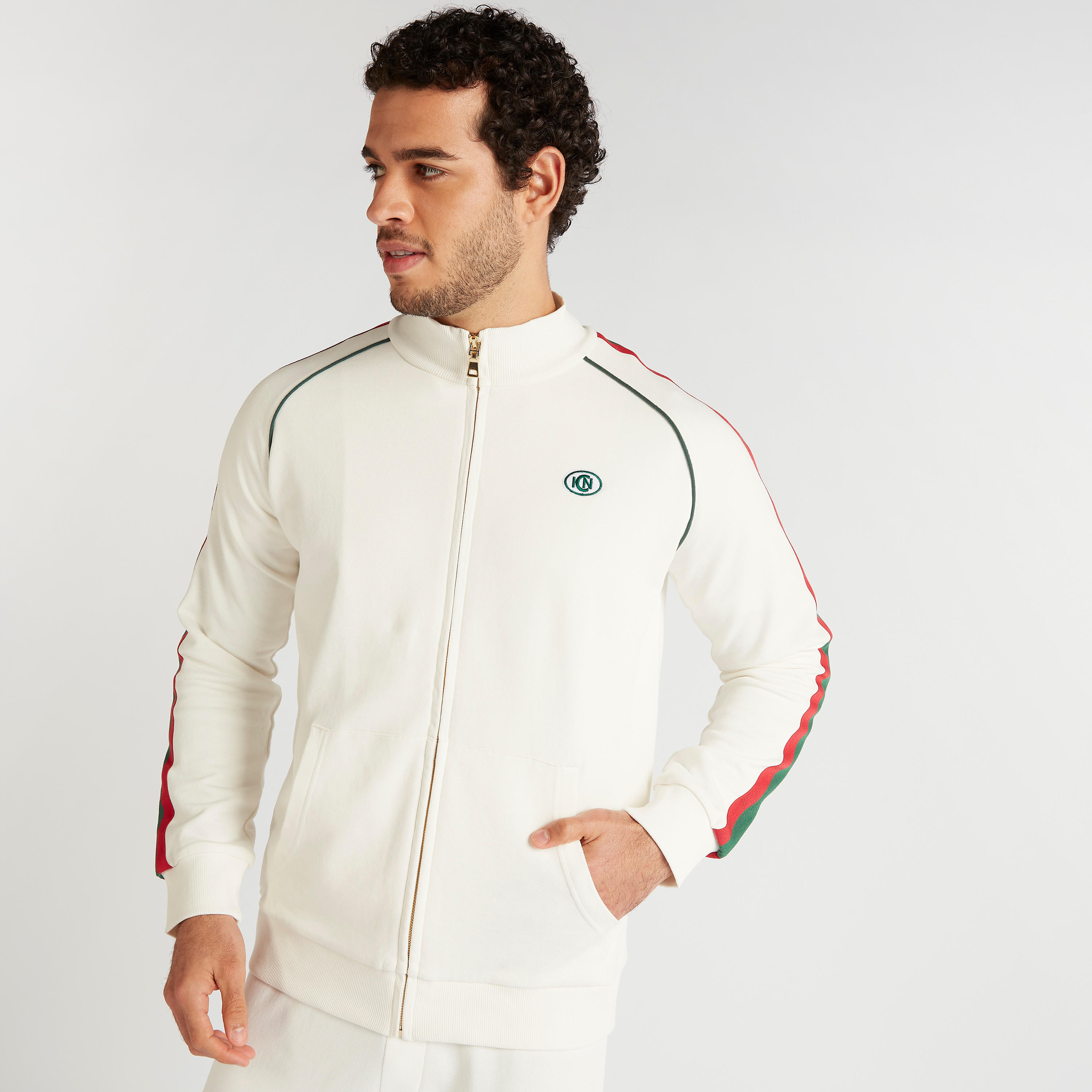جاكيت سادة بسحّاب وتفاصيل شريطة-men-clothing-jacketsandblazers-jackets-image-7