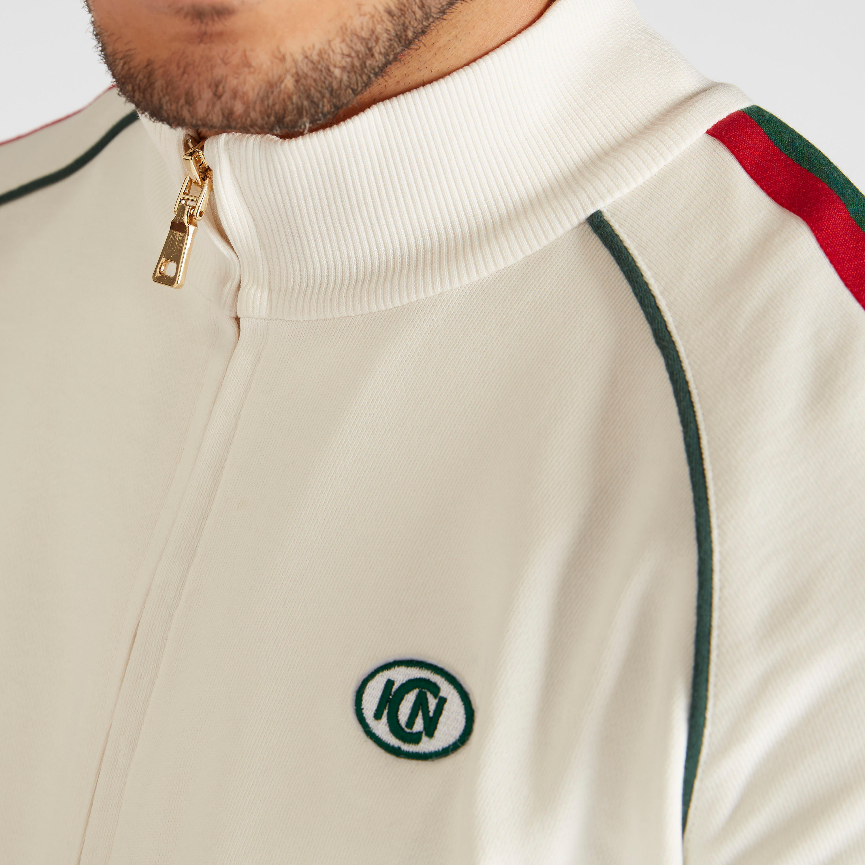 جاكيت سادة بسحّاب وتفاصيل شريطة-men-clothing-jacketsandblazers-jackets-image-2