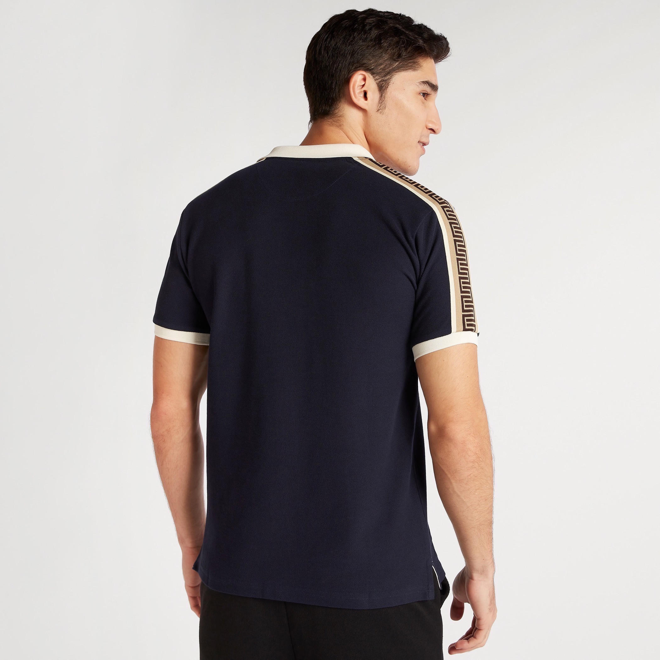 تيشيرت بولو بأكمام قصيرة وزر إغلاق من آيكونيك-men-clothing-tshirtsandpolos-polos-image-9
