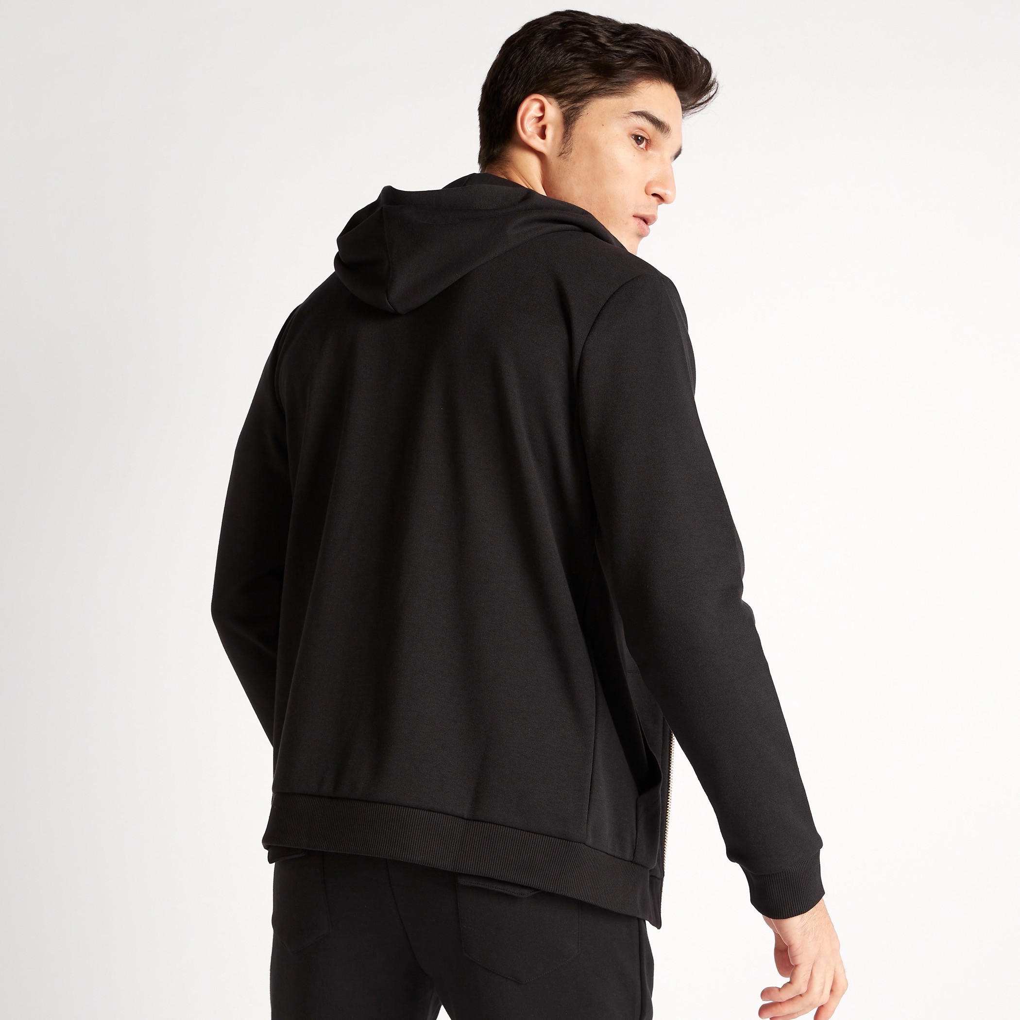 هودي سادة بسحّاب وجيوب وأكمام طويلة-men-winterwear-hoodiesandsweatshirts-image-4