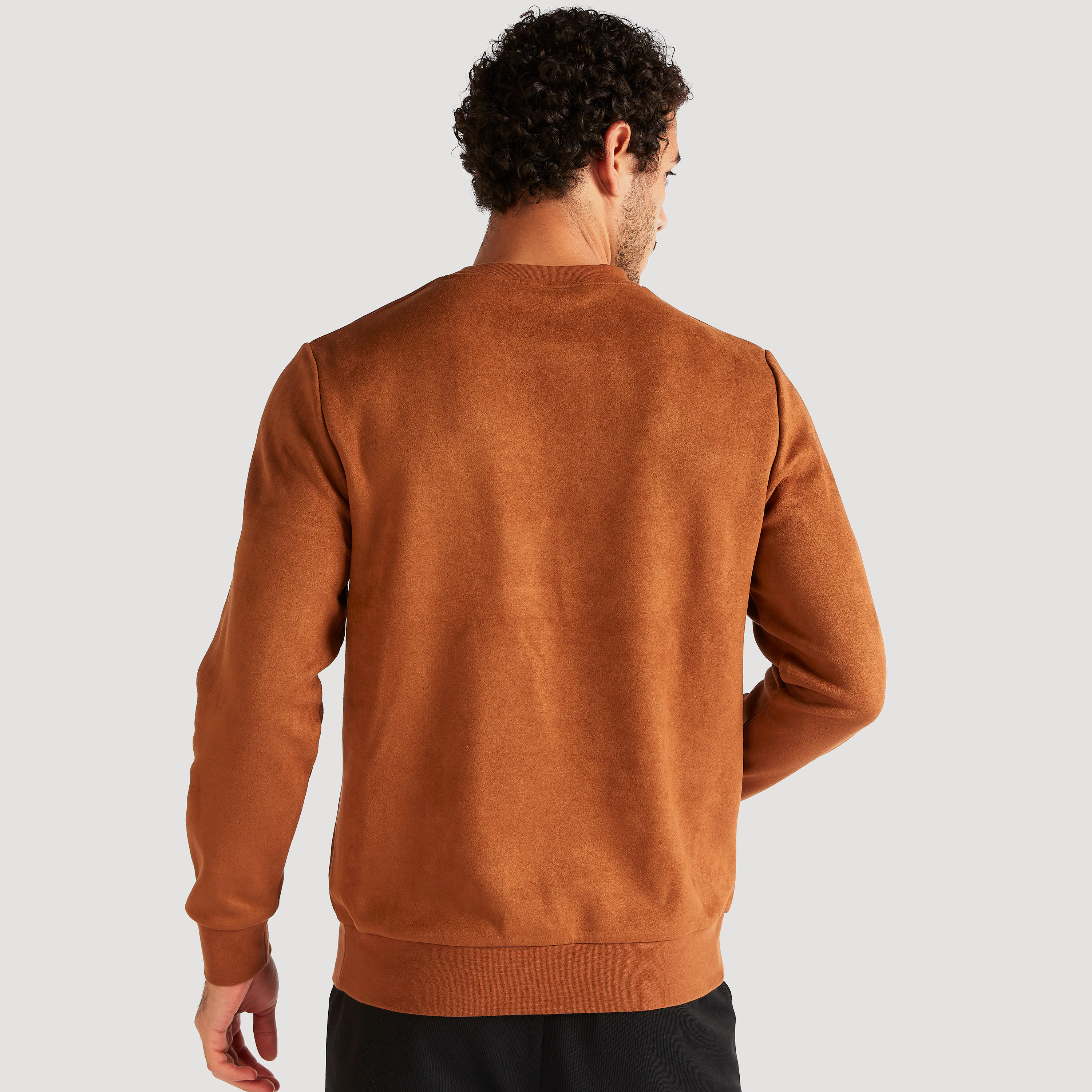 سويت شيرت بتفاصيل مزخرفة وأكمام طويلة وياقة ضيّقة من آيكونيك-men-winterwear-hoodiesandsweatshirts-image-4