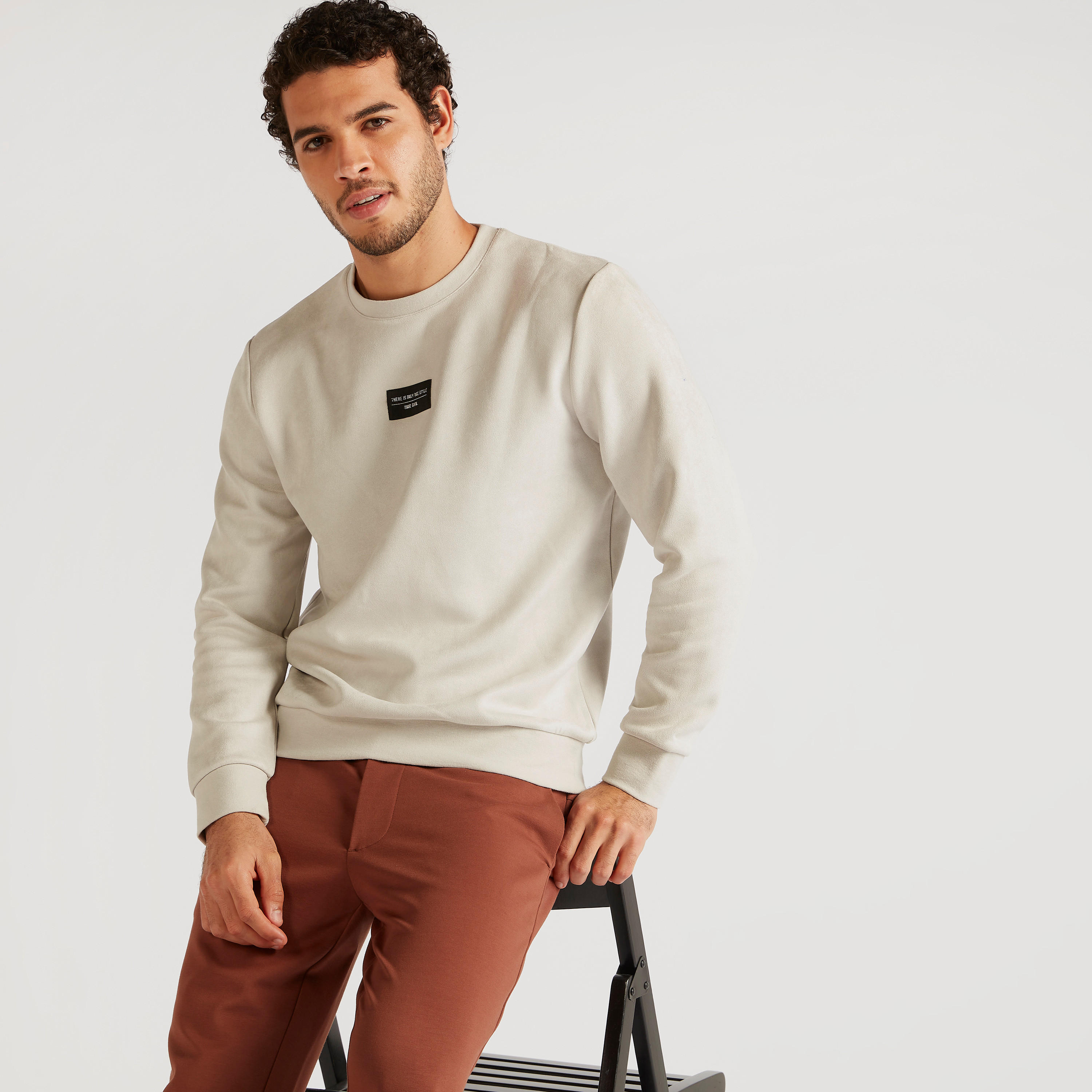Iconic Crew Neck Sweatshirt with Long Sleeves-men-winterwear-hoodiesandsweatshirts-image-1