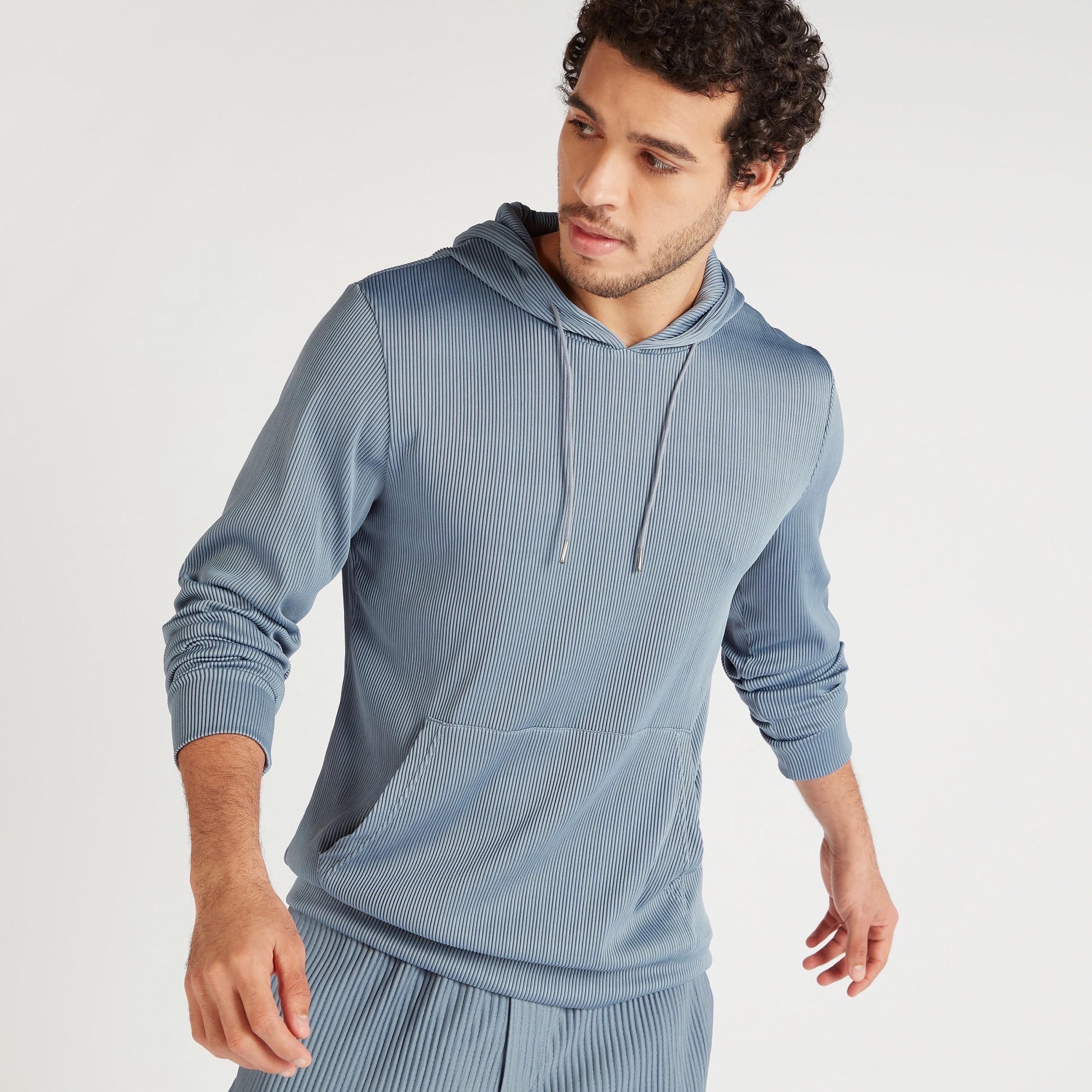 Iconic Textured Sweatshirt with Hood and Kangaroo Pocket-men-winterwear-hoodiesandsweatshirts-image-7