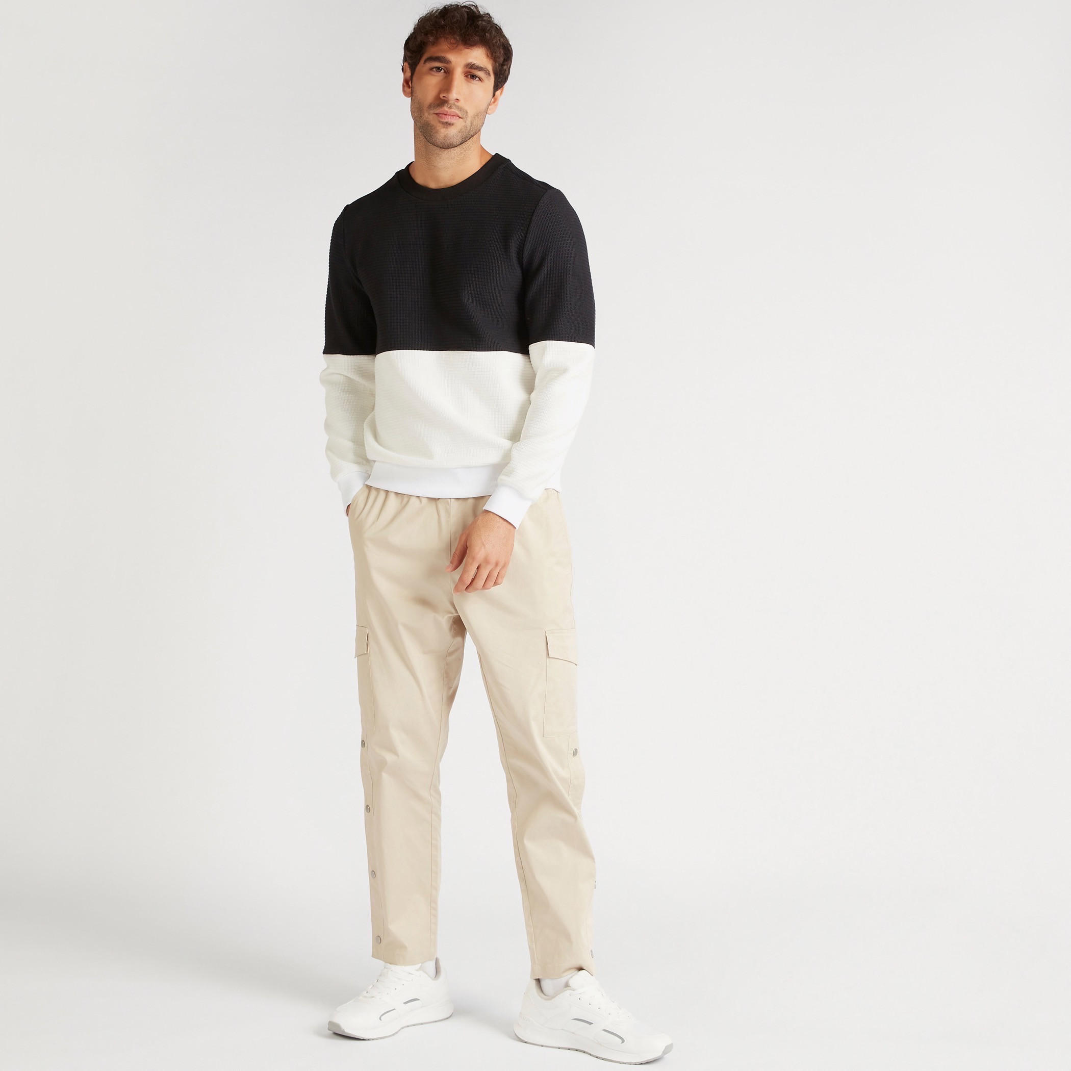سويت شيرت مضلّع بياقة ضيّقة من آيكونيك-men-winterwear-hoodiesandsweatshirts-image-3