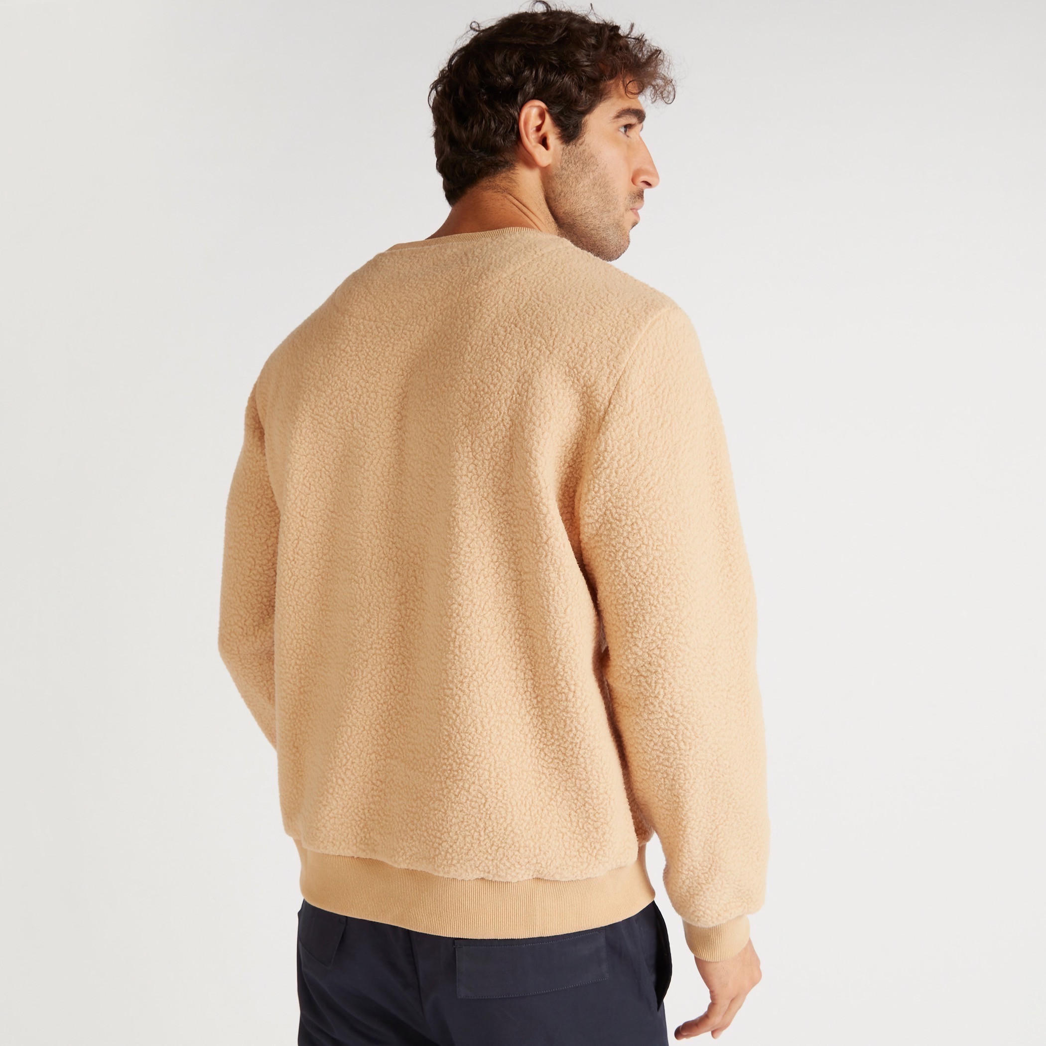 سويت شيرت بارز الملمس بياقة ضيّقة وأكمام طويلة-men-winterwear-hoodiesandsweatshirts-image-5