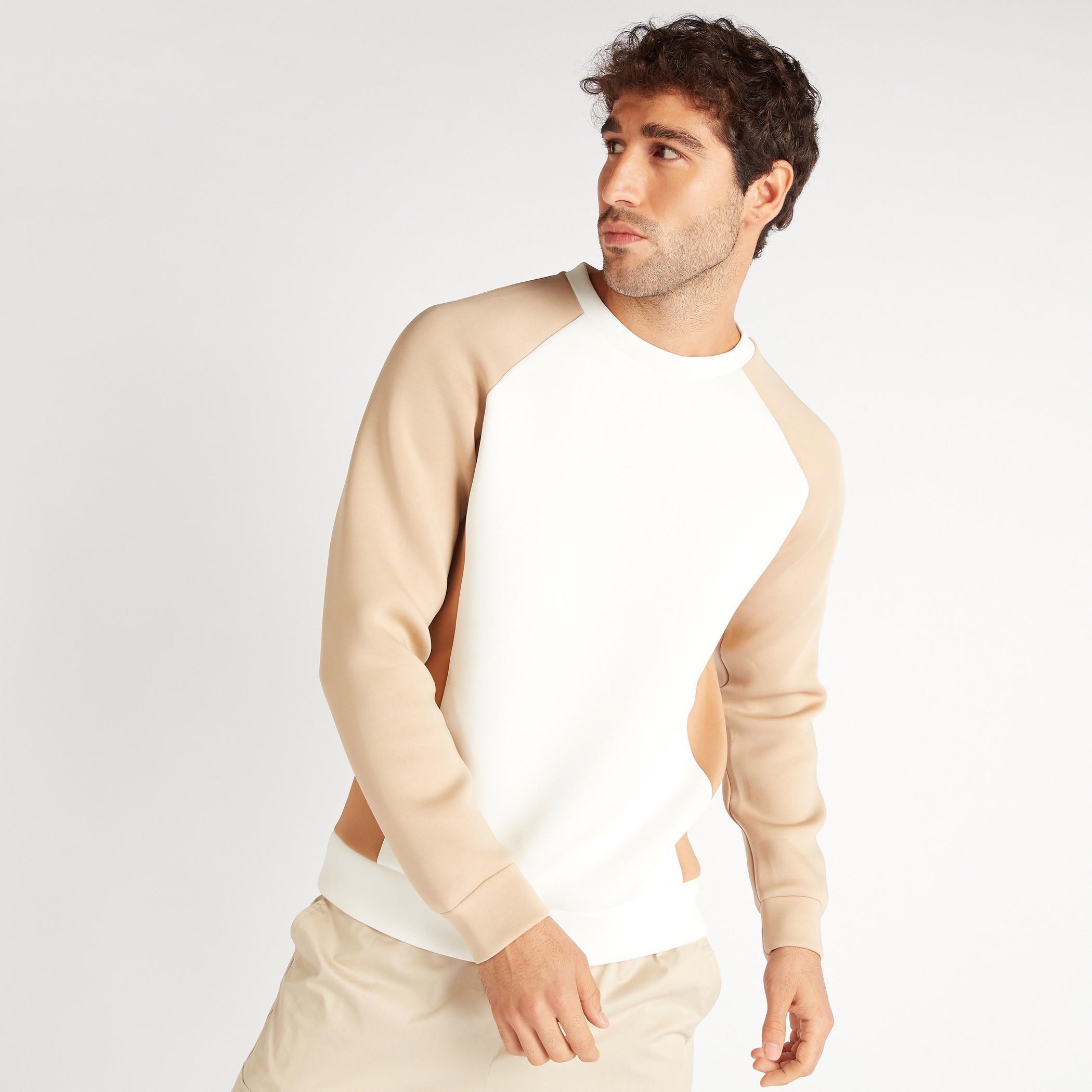 Colourblocked Crew Neck Sweatshirt with Long Sleeves-men-winterwear-hoodiesandsweatshirts-image-5