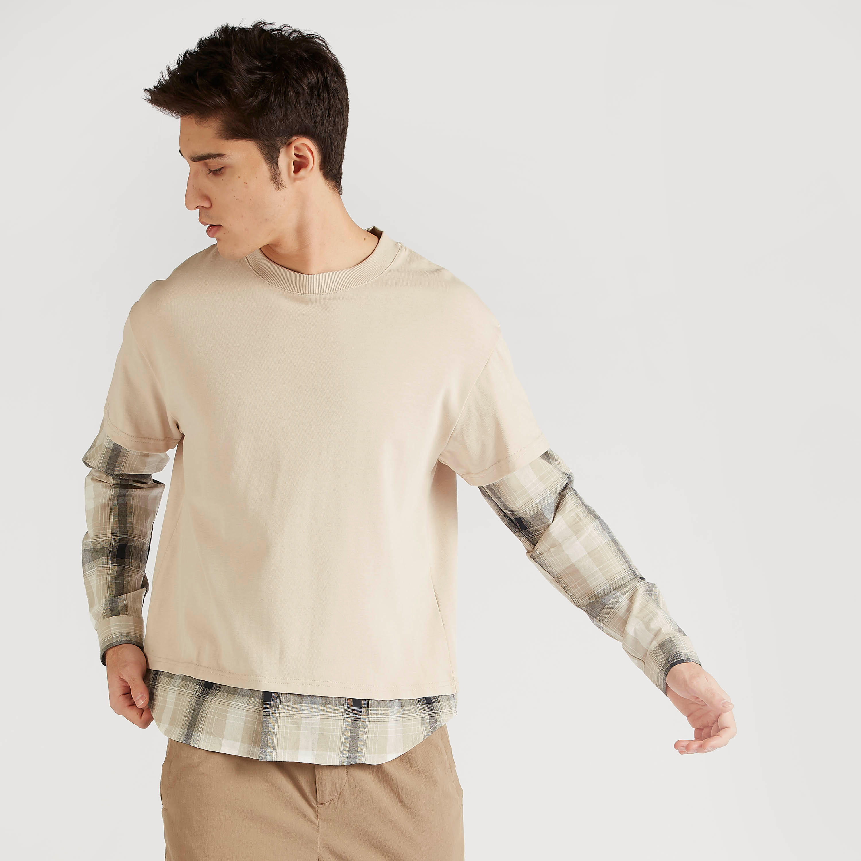 Iconic Checked Layered Sweatshirt with Crew Neck-men-winterwear-hoodiesandsweatshirts-image-6