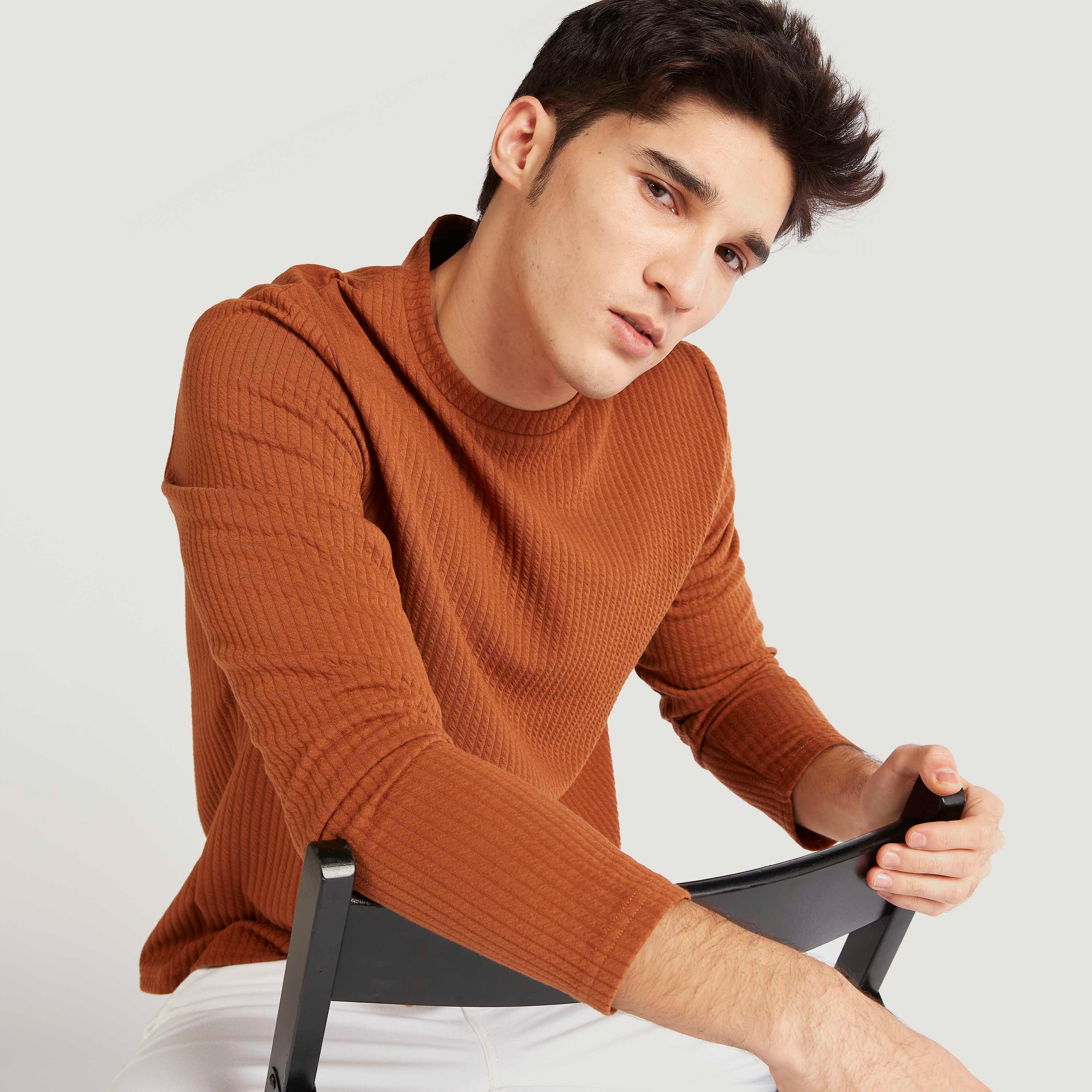 تيشيرت مضلّع بياقة ضيّقة وأكمام طويلة من آيكونيك-men-clothing-tshirtsandpolos-tshirts-image-5