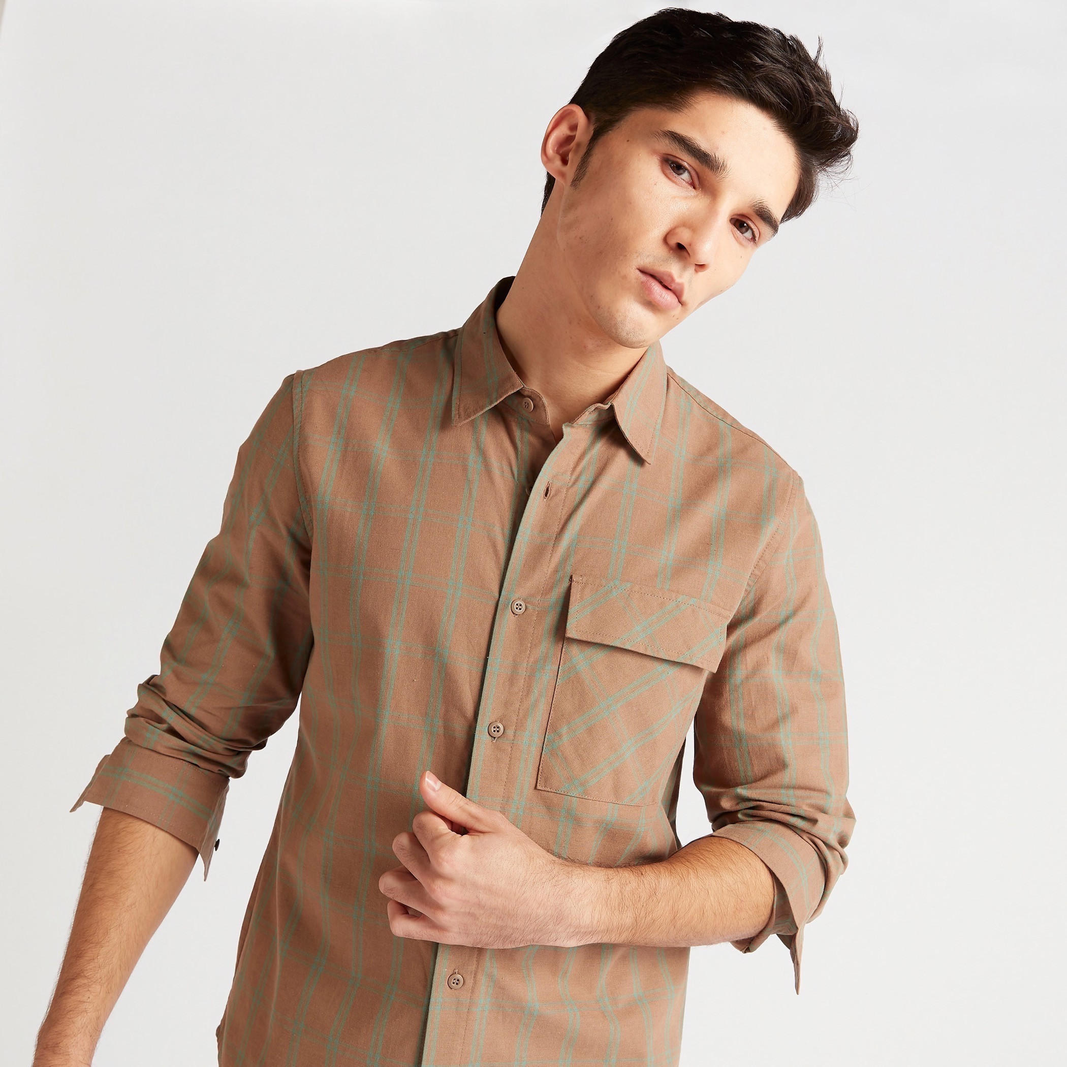 قميص كاروهات بجيب وأكمام طويلة من آيكونيك-men-clothing-shirts-image-6