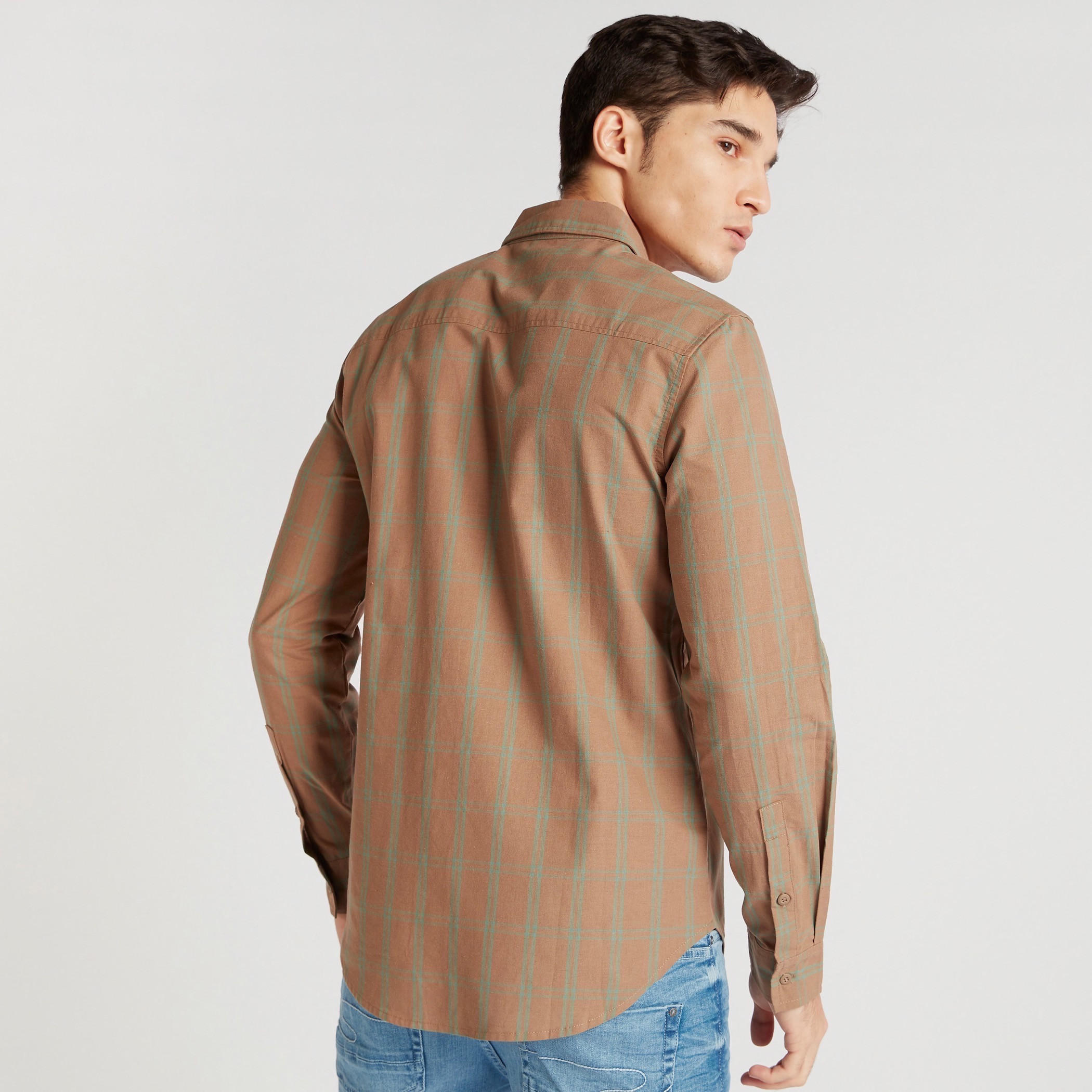 قميص كاروهات بجيب وأكمام طويلة من آيكونيك-men-clothing-shirts-image-3