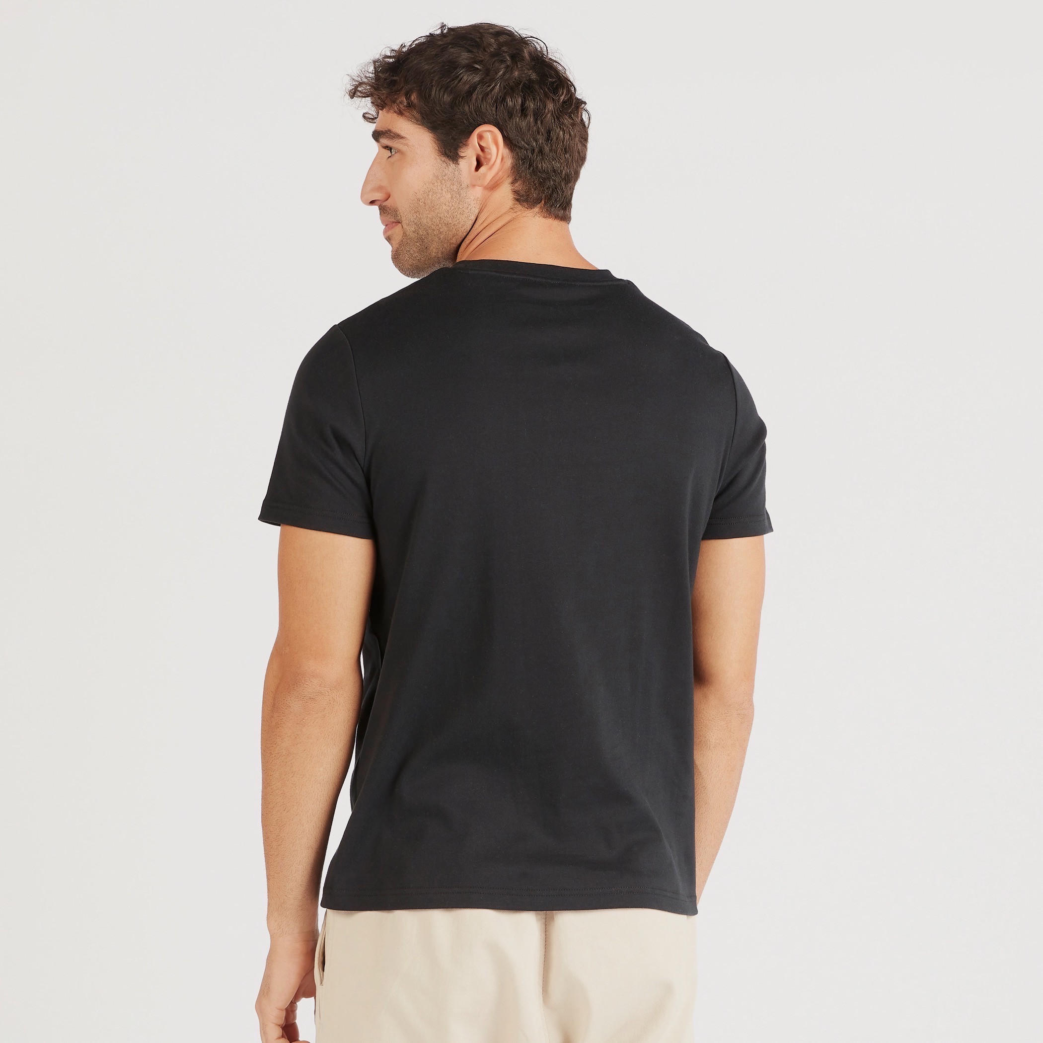تيشيرت بياقة ضيّقة وأكمام قصيرة وطبعات من آيكونيك-men-clothing-tshirtsandpolos-tshirts-image-1