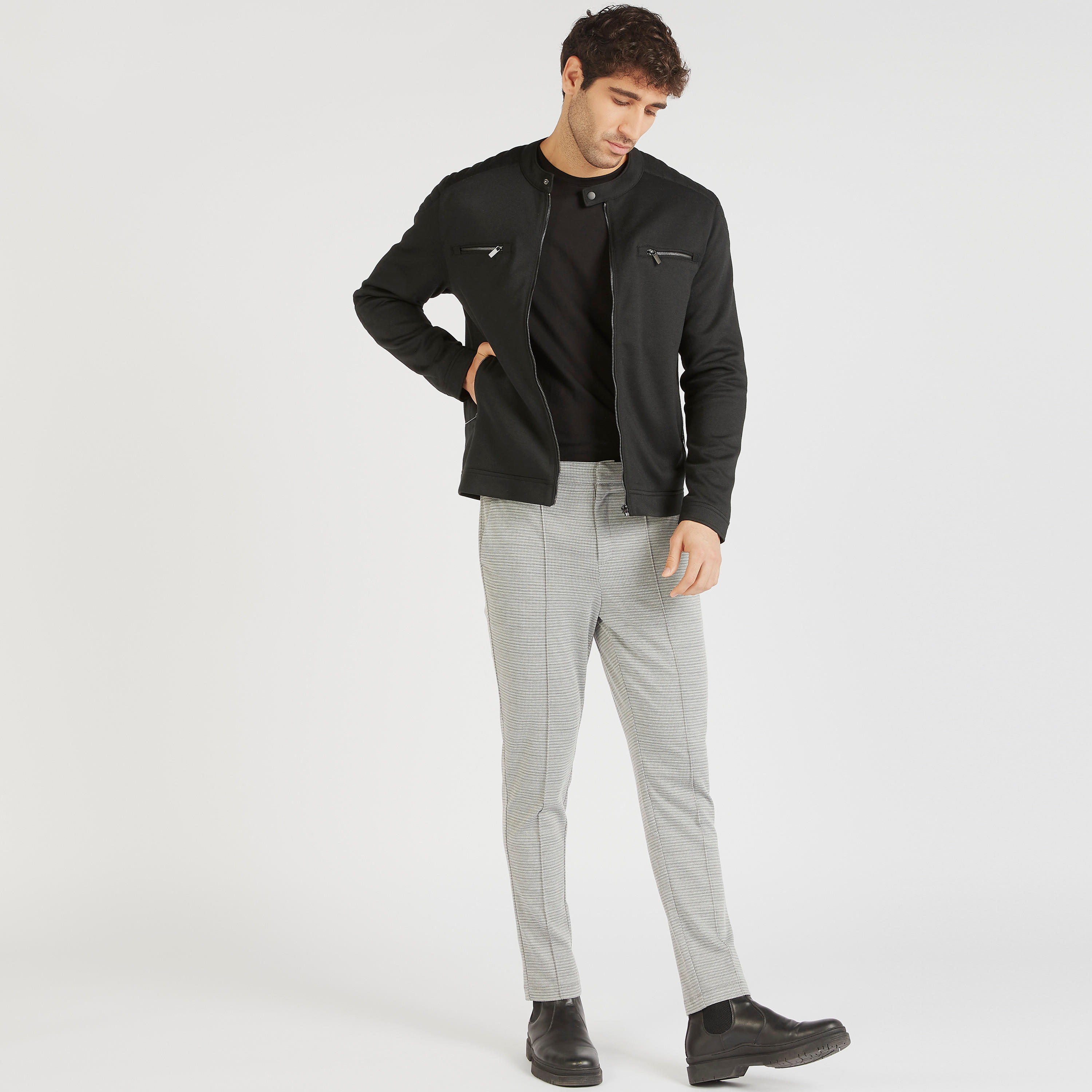 بنطلون كاروهات بخصر مرن وجيوب وأزرار للإغلاق من آيكونك-men-clothing-bottoms-trousersandchinos-trousers-image-2