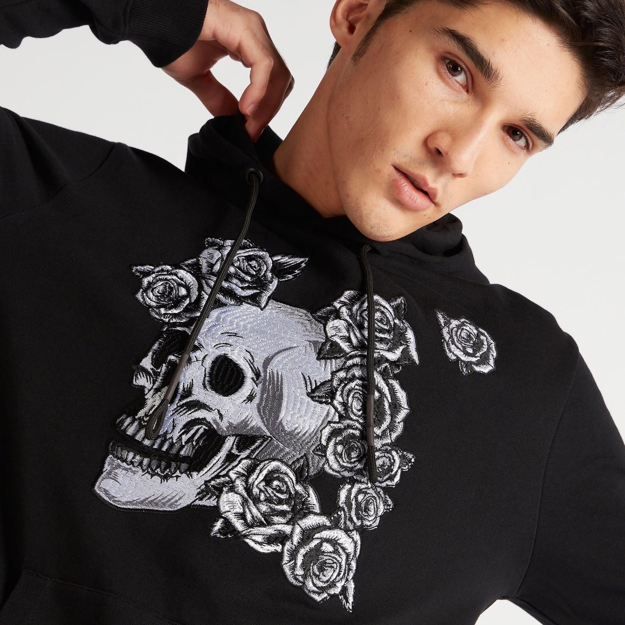 Iconic Graphic Print Hooded Sweatshirt with Long Sleeves-men-winterwear-hoodiesandsweatshirts-image-3
