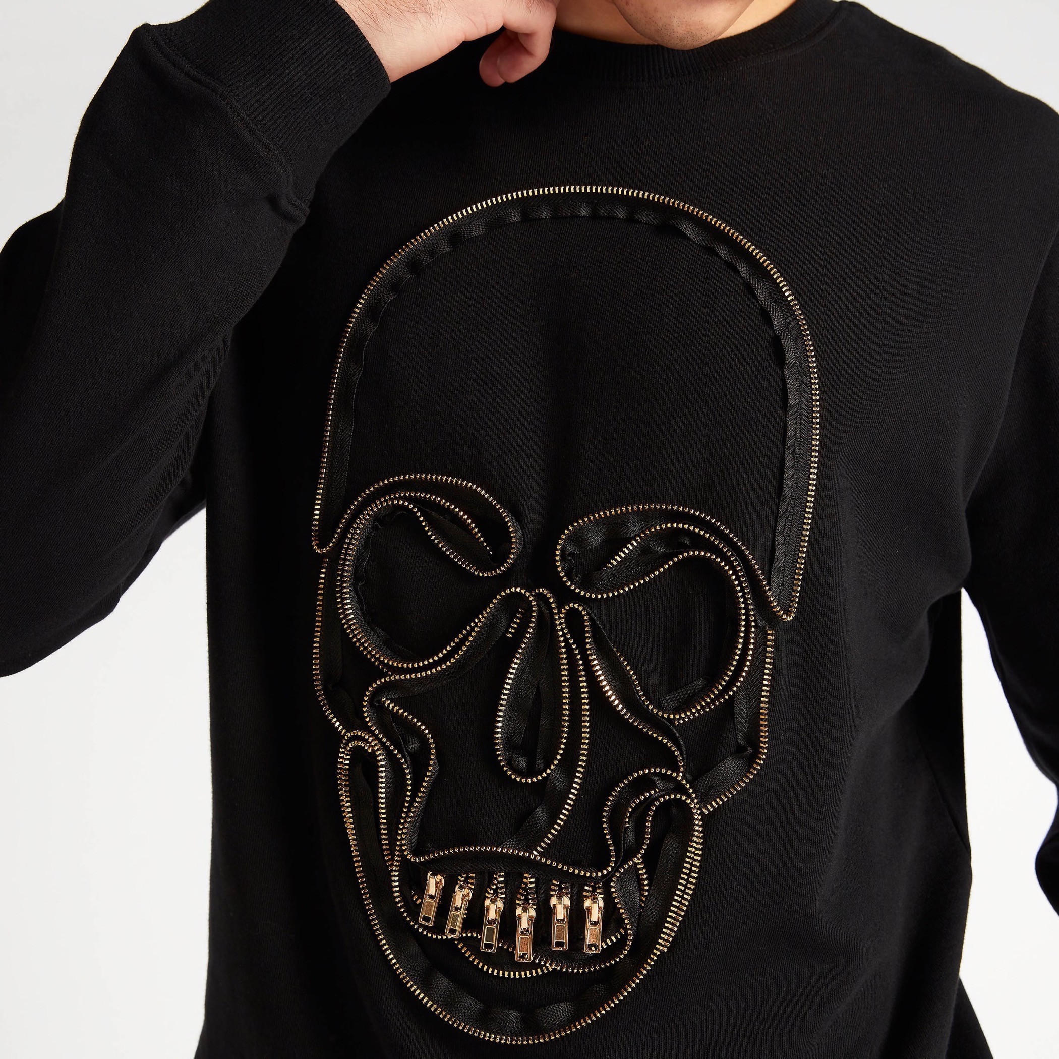 سويت شيرت مزيّن بياقة ضيقة وأكمام طويلة من آيكونيك-men-winterwear-hoodiesandsweatshirts-image-3