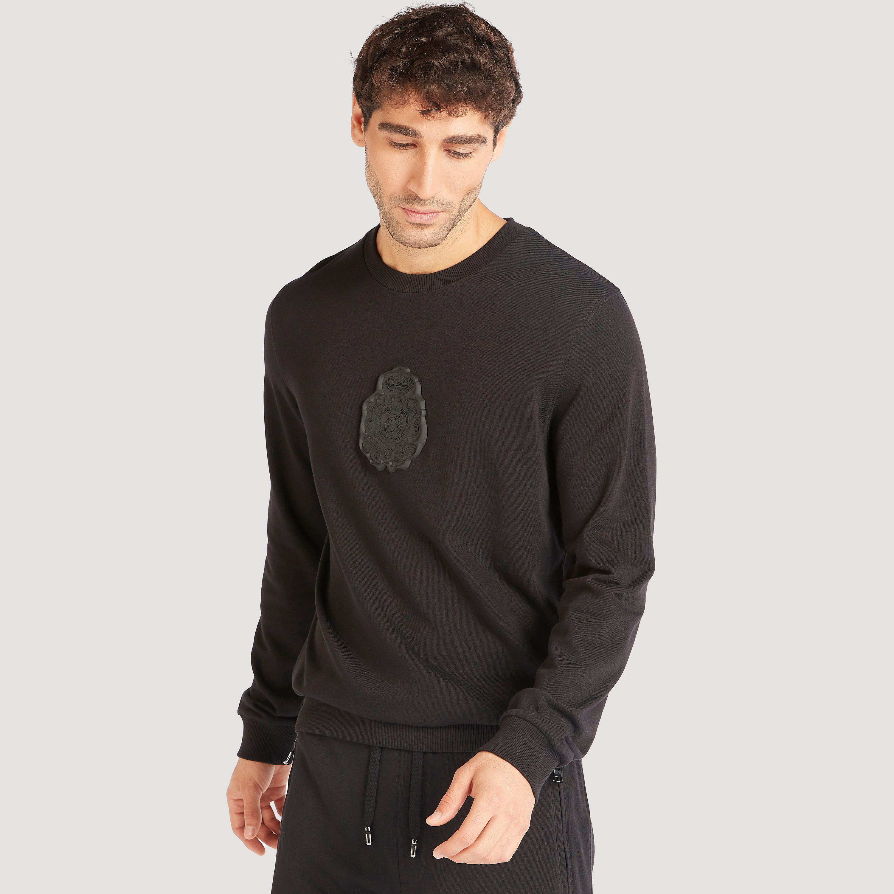 سويت شيرت بأكمام طويلة وياقة ضيّقة وتفاصيل مزخرفة من آيكونيك-men-winterwear-hoodiesandsweatshirts-image-11