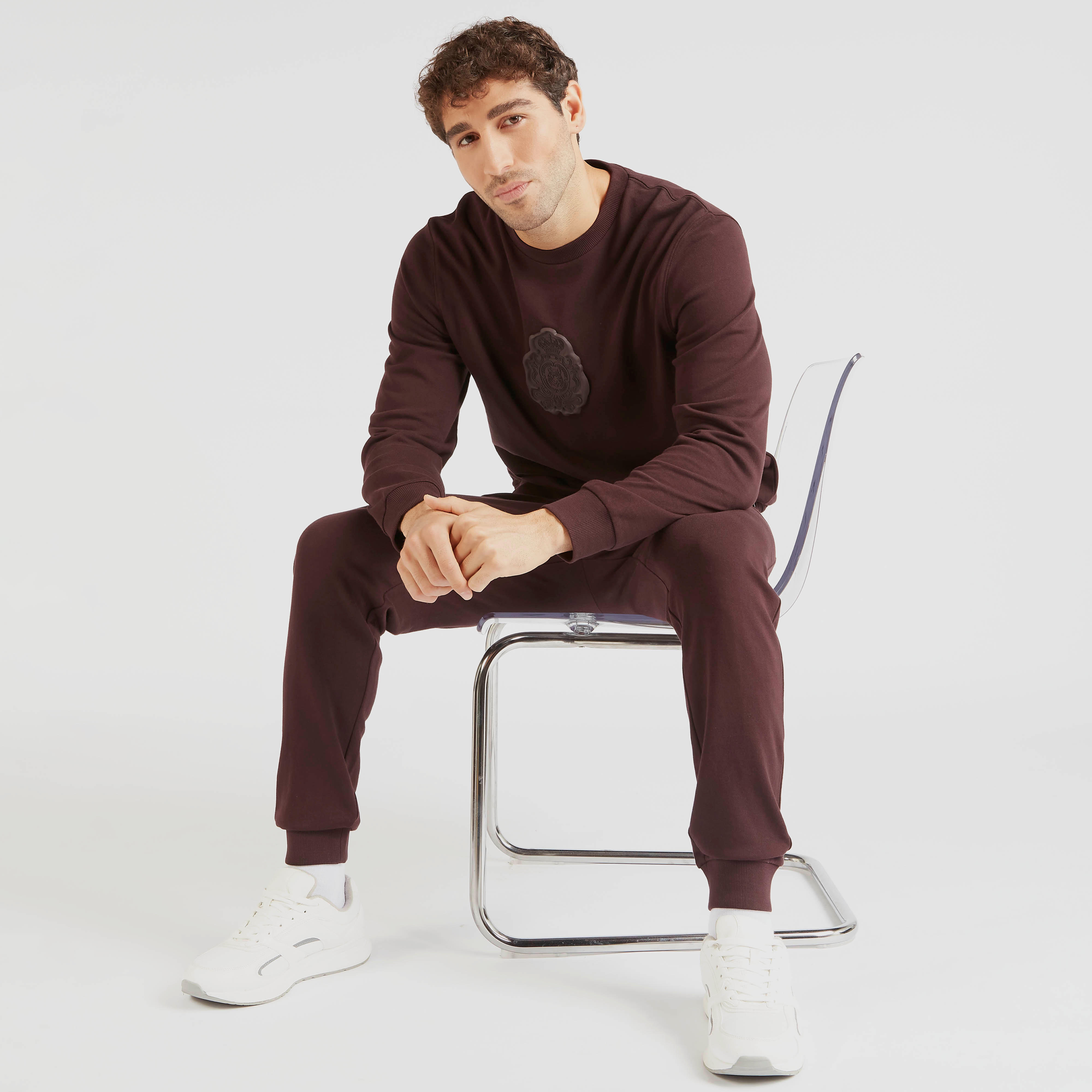 سويت شيرت بأكمام طويلة وياقة ضيّقة وتفاصيل مزخرفة من آيكونيك-men-winterwear-hoodiesandsweatshirts-image-2