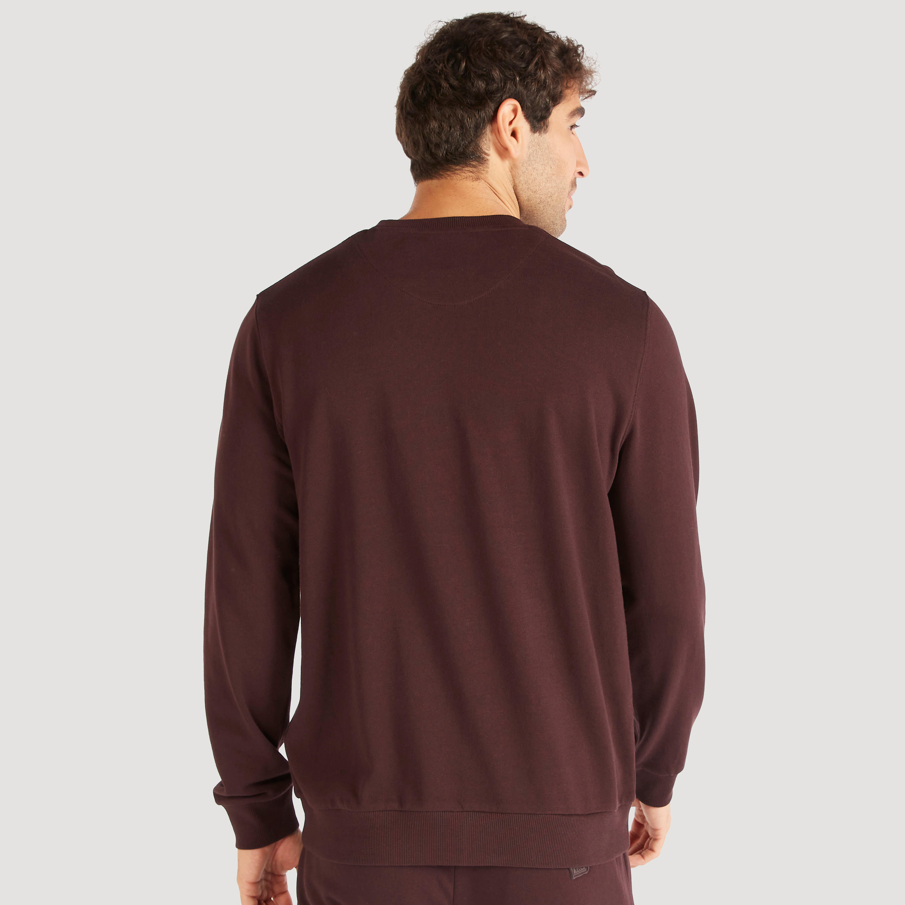 سويت شيرت بأكمام طويلة وياقة ضيّقة وتفاصيل مزخرفة من آيكونيك-men-winterwear-hoodiesandsweatshirts-image-4