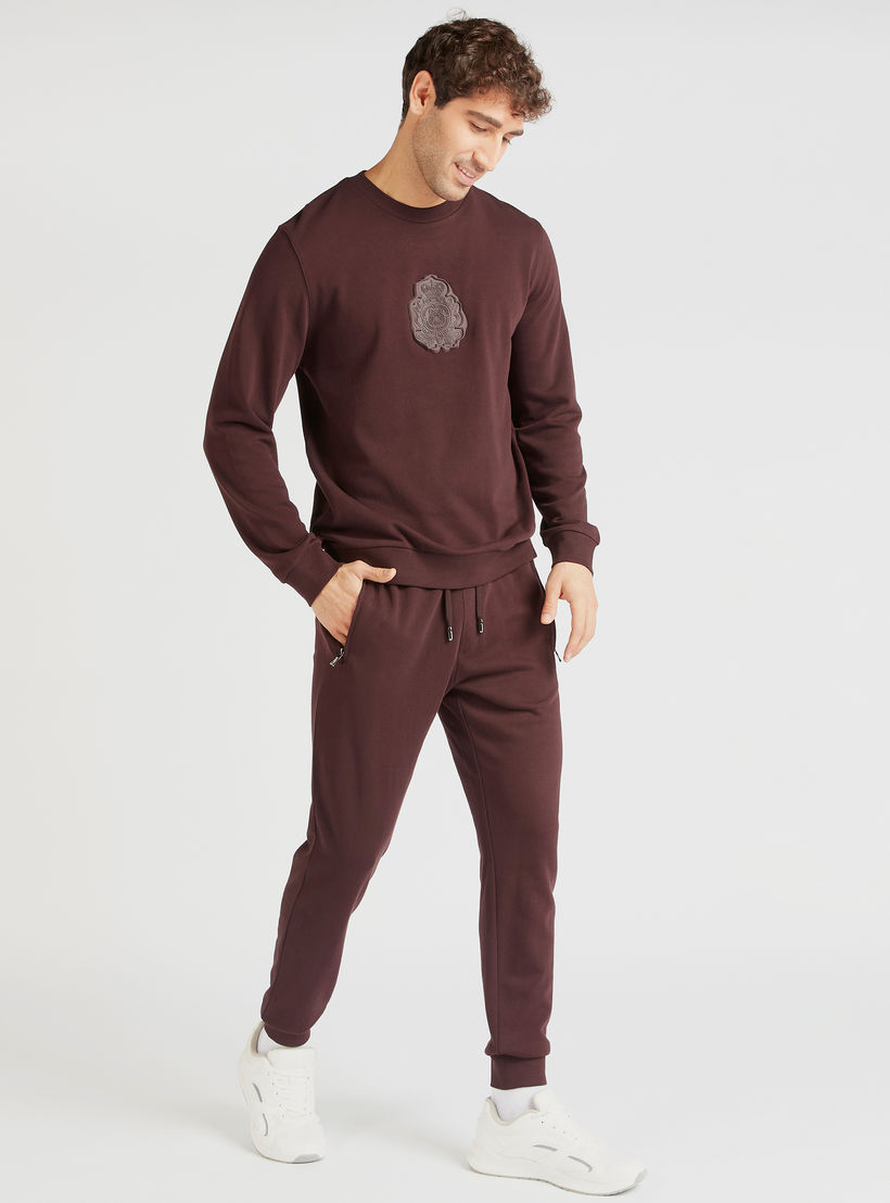 سويت شيرت بأكمام طويلة وياقة ضيّقة وتفاصيل مزخرفة من آيكونيك-men-winterwear-hoodiesandsweatshirts-image-5