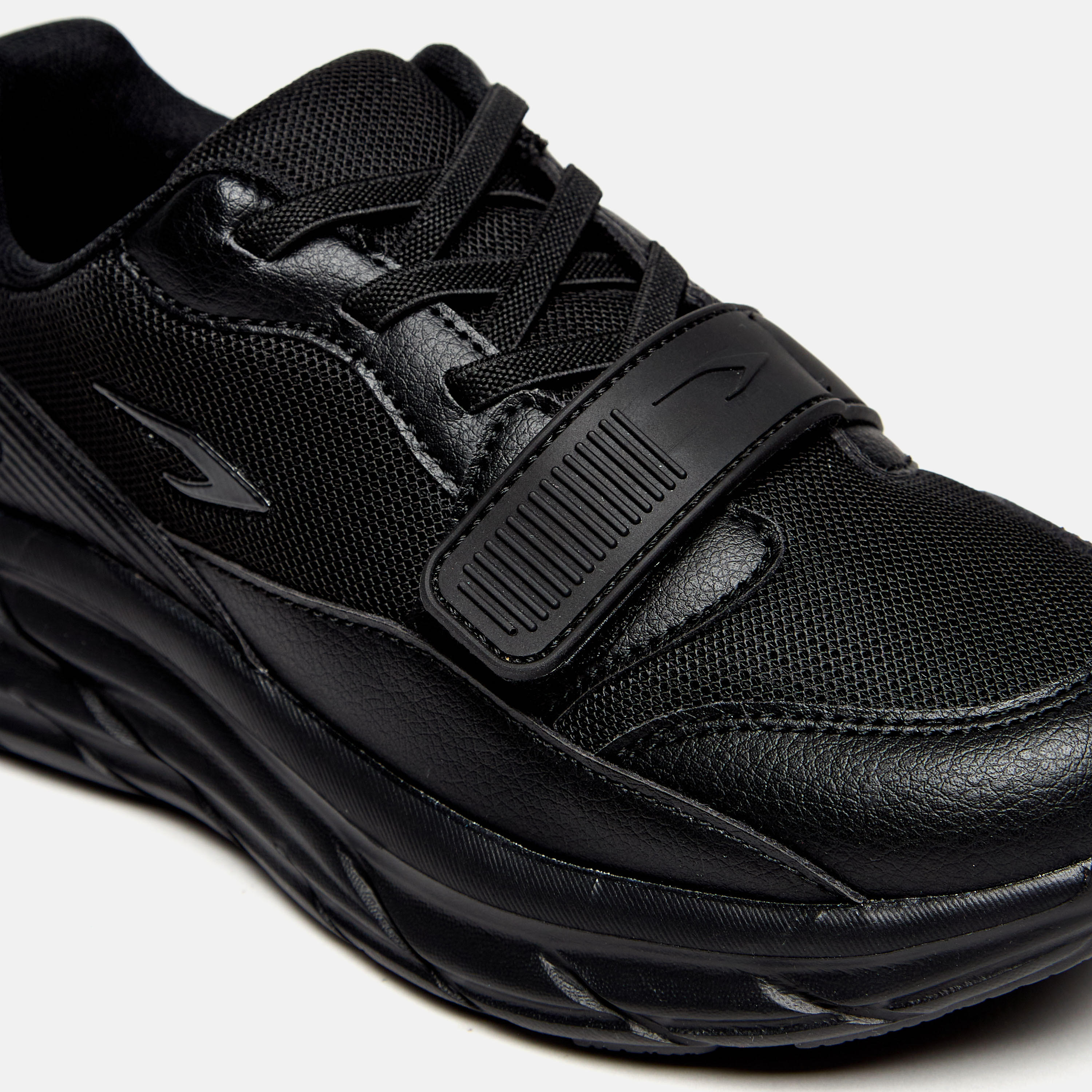 حذاء رياضي بشريط إغلاق لاصق للأطفال من داش-boys-shoes-schoolshoes-image-4