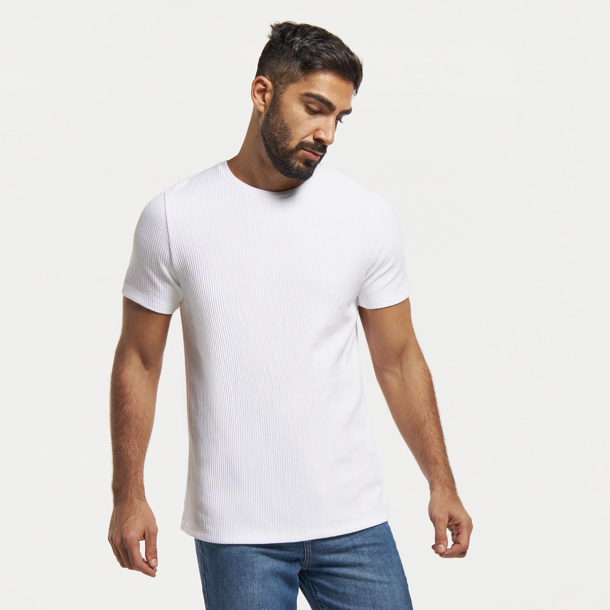تيشيرت بارز الملمس بياقة ضيّقة وأكمام قصيرة من آيكونيك-men-clothing-tshirtsandpolos-tshirts-image-5