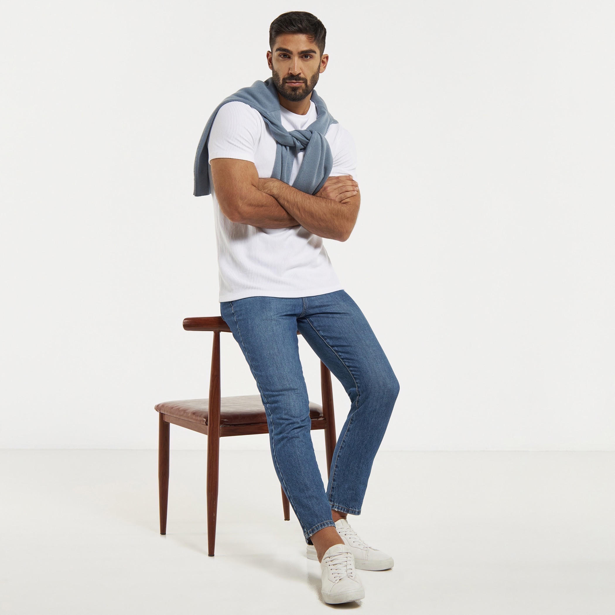 تيشيرت بارز الملمس بياقة ضيّقة وأكمام قصيرة من آيكونيك-men-clothing-tshirtsandpolos-tshirts-image-6