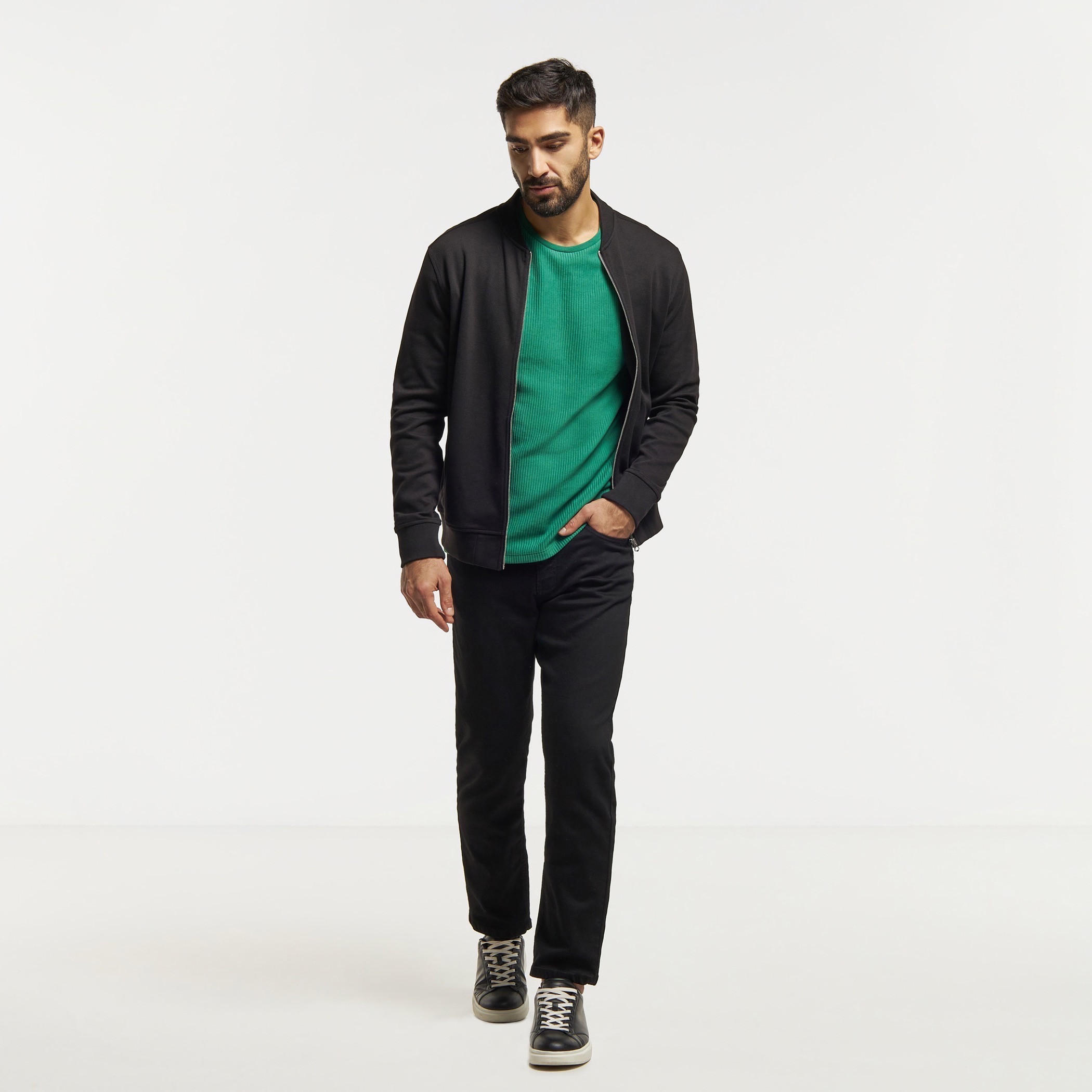 تيشيرت بارز الملمس بياقة ضيّقة وأكمام قصيرة من آيكونيك-men-clothing-tshirtsandpolos-tshirts-image-10