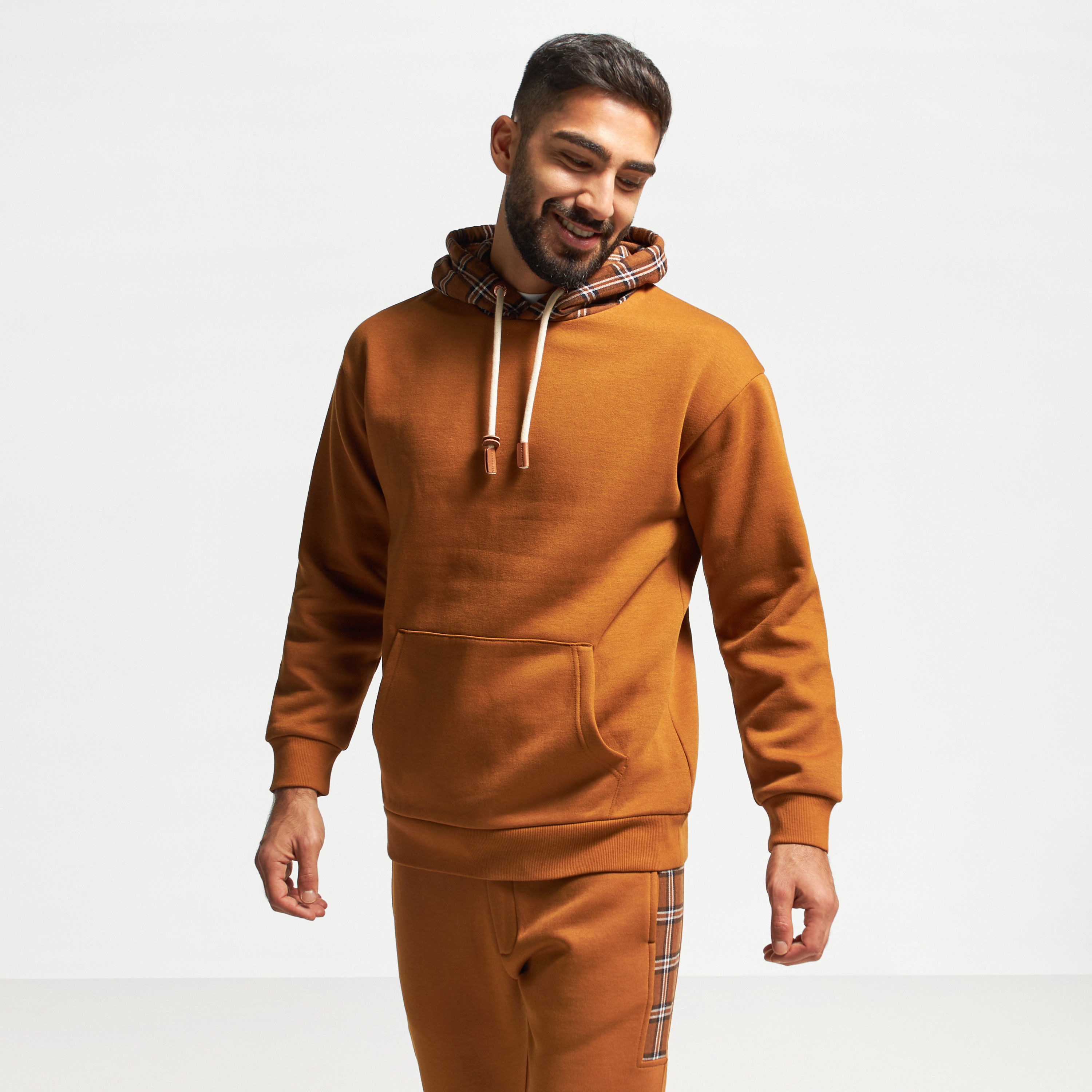 Iconic Solid Hoodie with Drawstring Detail and Kangaroo Pocket-men-winterwear-hoodiesandsweatshirts-image-1