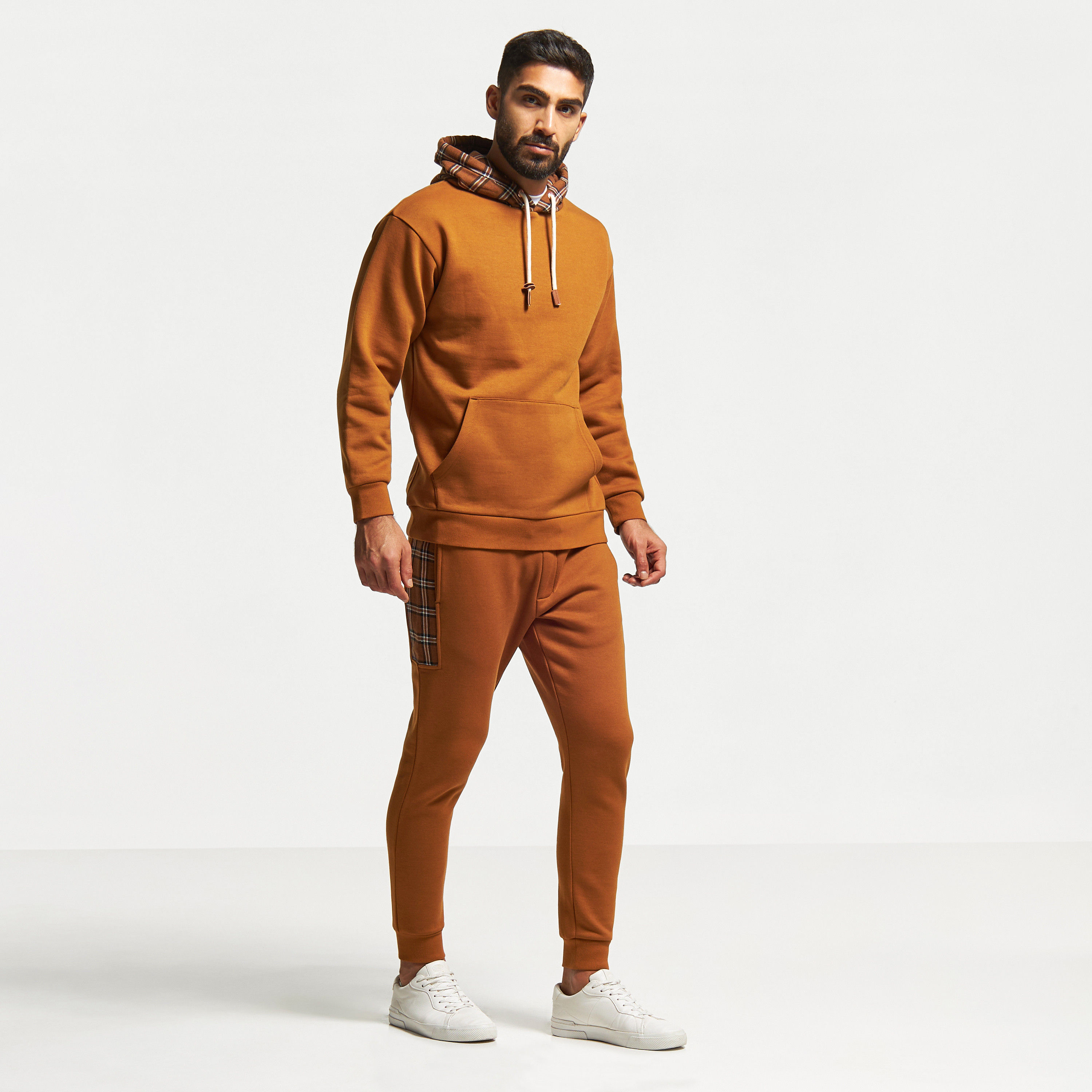 Iconic Solid Hoodie with Drawstring Detail and Kangaroo Pocket-men-winterwear-hoodiesandsweatshirts-image-2