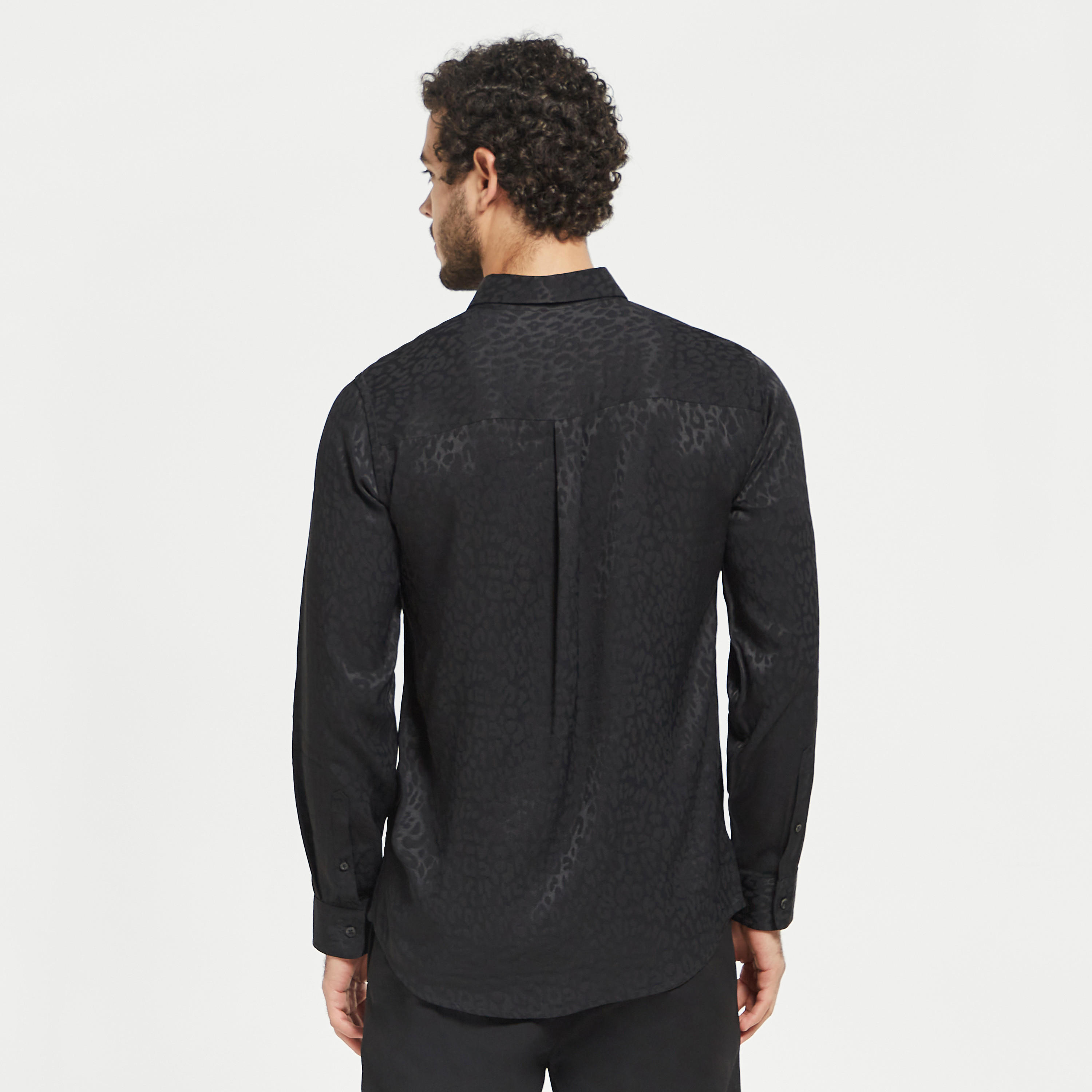 قميص رايون بياقة عادية وأكمام طويلة وطبعات من آيكونيك-men-clothing-shirts-image-3
