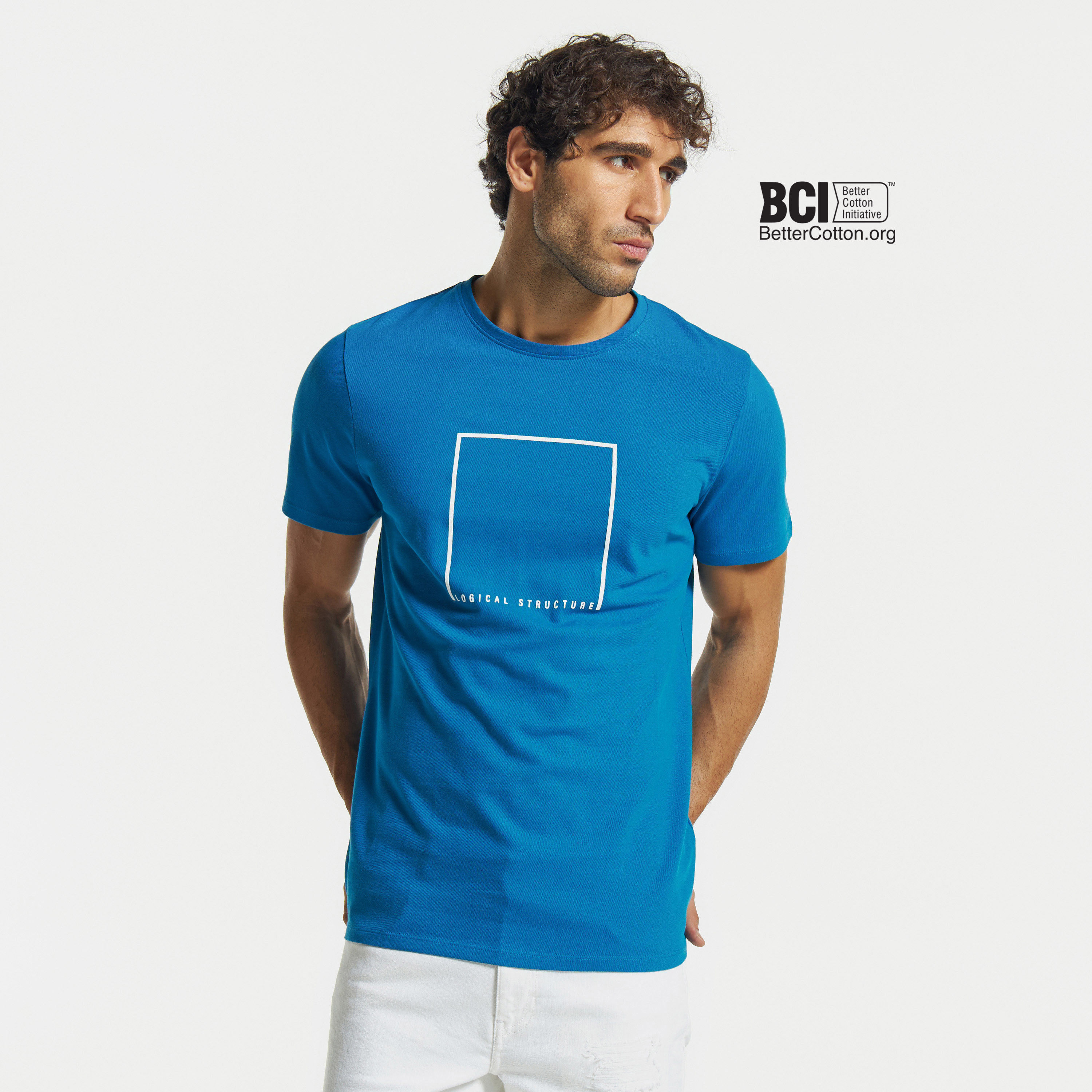 تيشيرت بياقة ضيّقة وأكمام قصيرة وطبعات من آيكونيك-men-clothing-tshirtsandpolos-tshirts-image-1