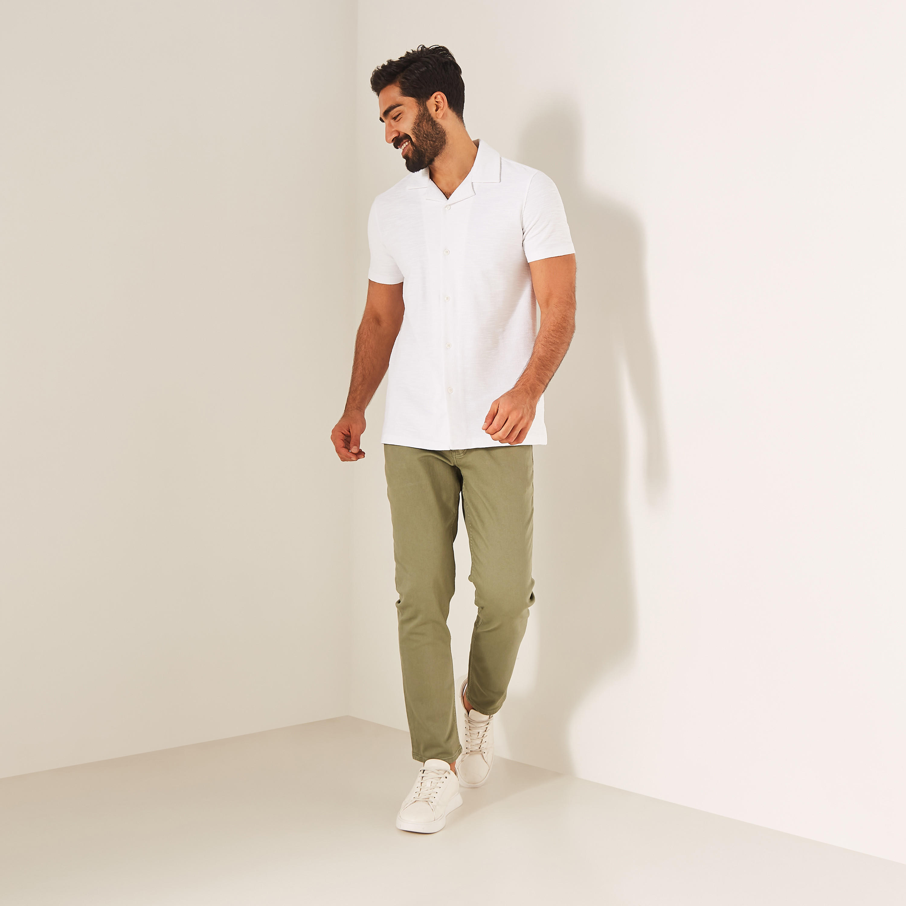 بنطلون جينز بقصة سليم وزر إغلاق-men-clothing-jeans-image-2