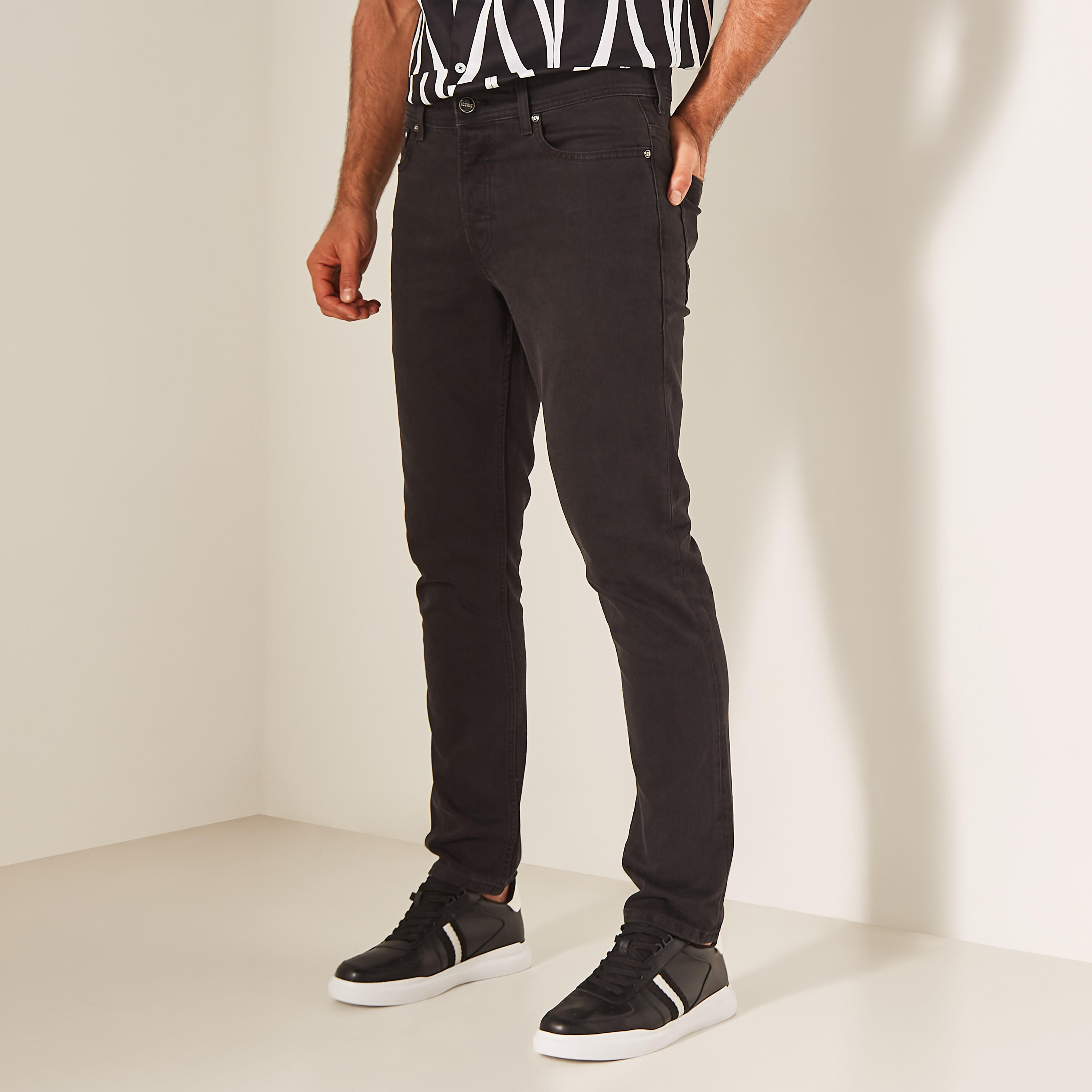 بنطلون جينز بقصة سليم وزر إغلاق-men-clothing-jeans-image-13