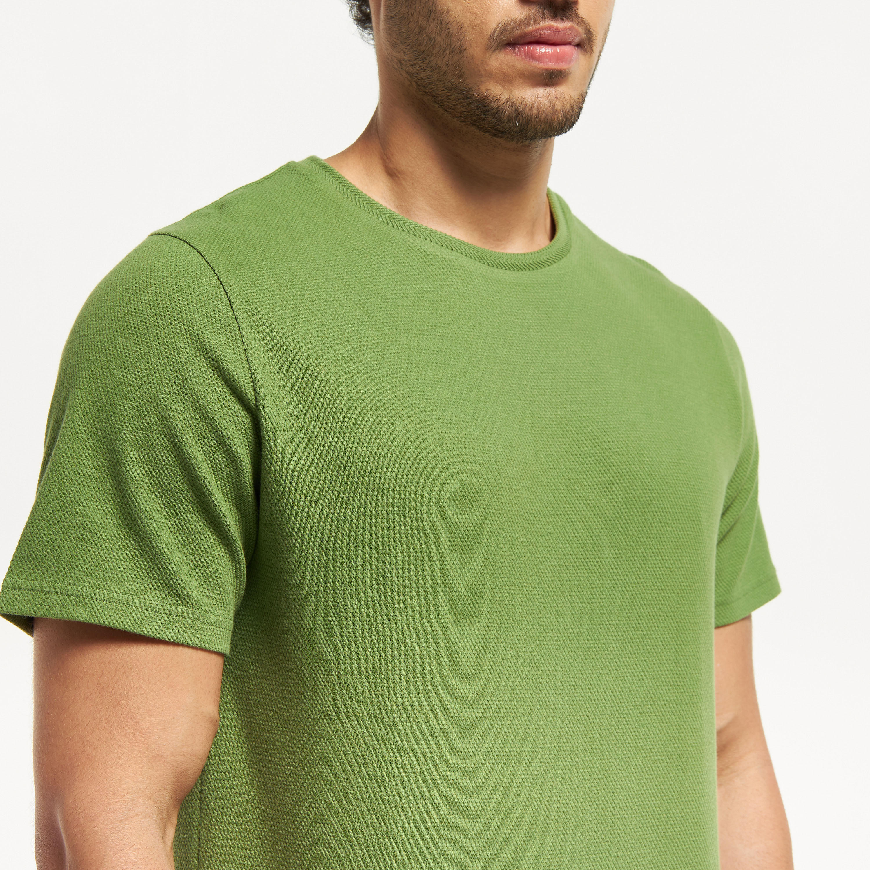 تيشيرت بارز الملمس بياقة ضيّقة وأكمام قصيرة من آيكونك-men-clothing-tshirtsandpolos-tshirts-image-4