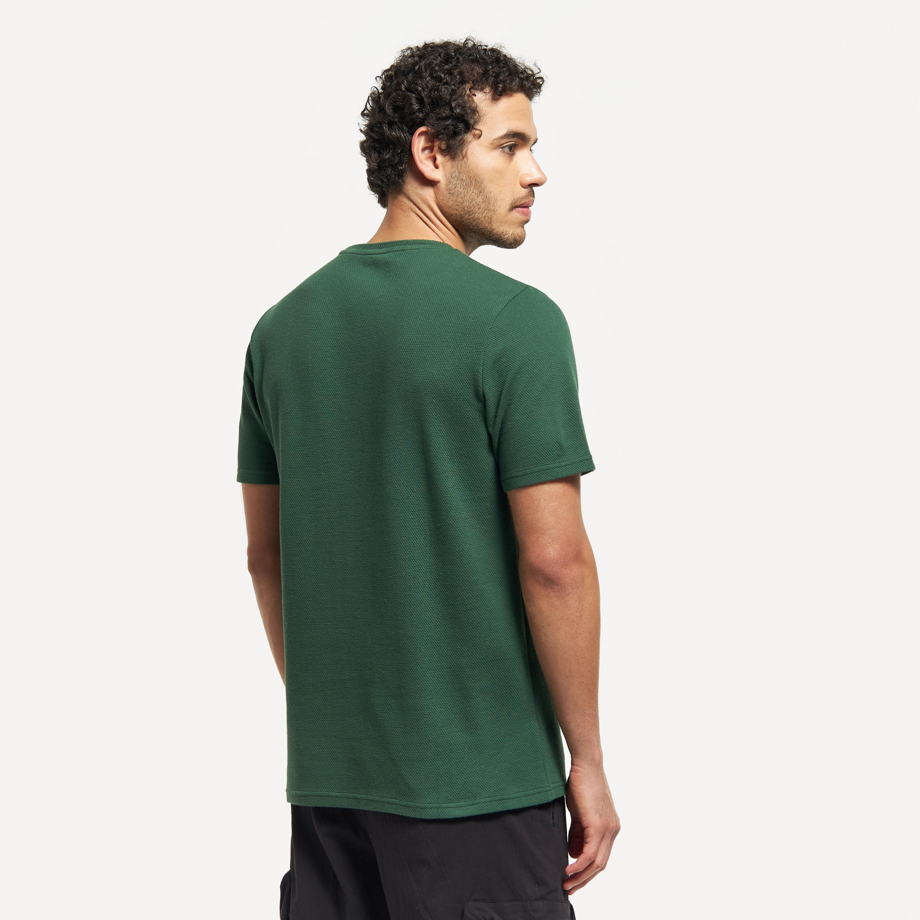 تيشيرت بارز الملمس بياقة ضيّقة وأكمام قصيرة من آيكونك-men-clothing-tshirtsandpolos-tshirts-image-7