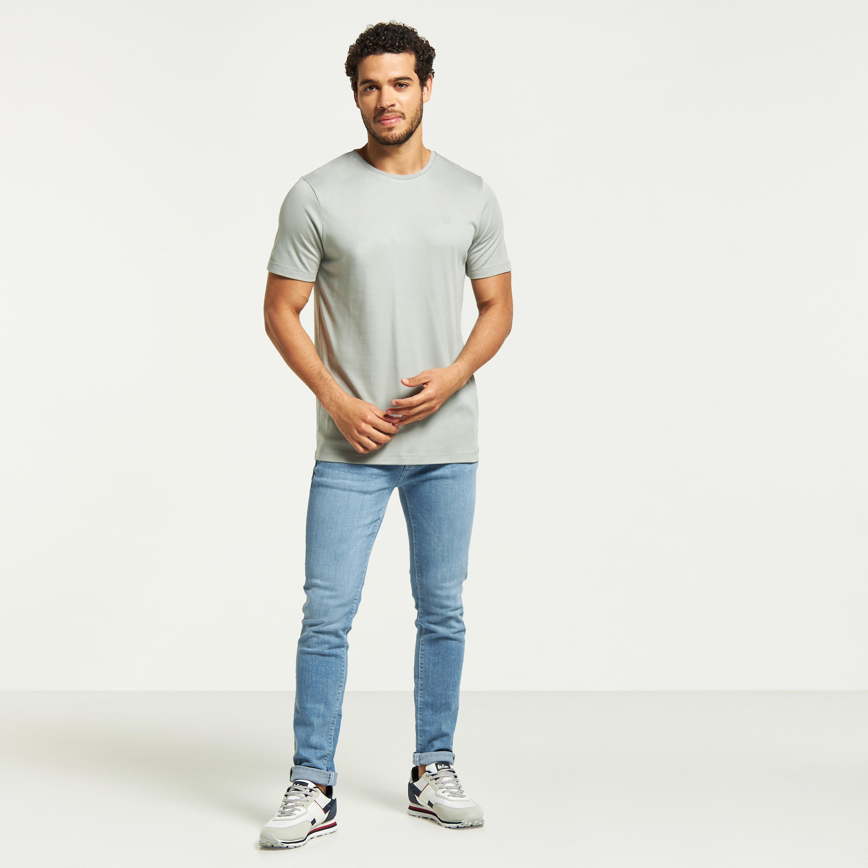 تيشيرت بياقة ضيّقة وأكمام قصيرة من آيكونيك-men-clothing-tshirtsandpolos-tshirts-image-2