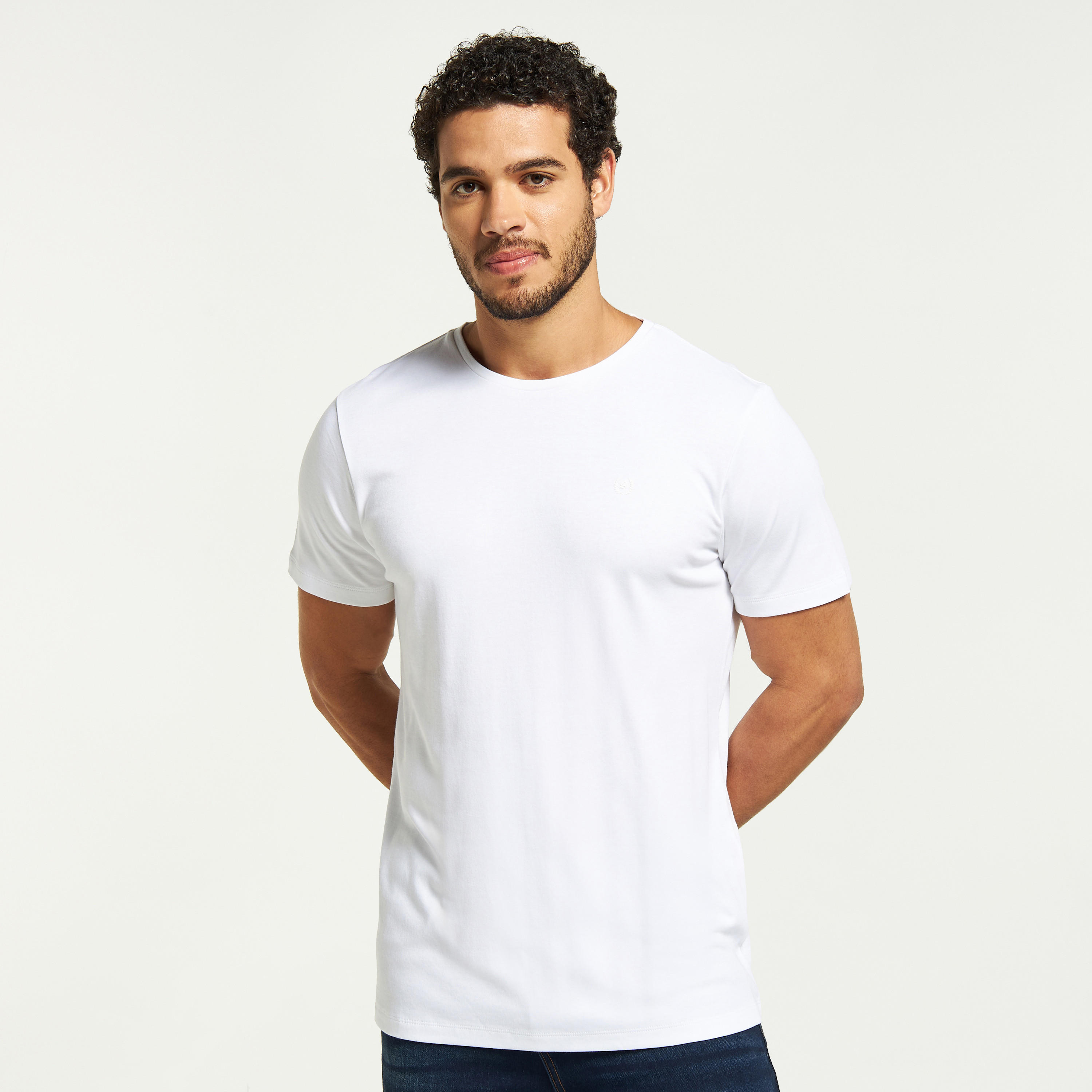تيشيرت بياقة ضيّقة وأكمام قصيرة من آيكونيك-men-clothing-tshirtsandpolos-tshirts-image-9