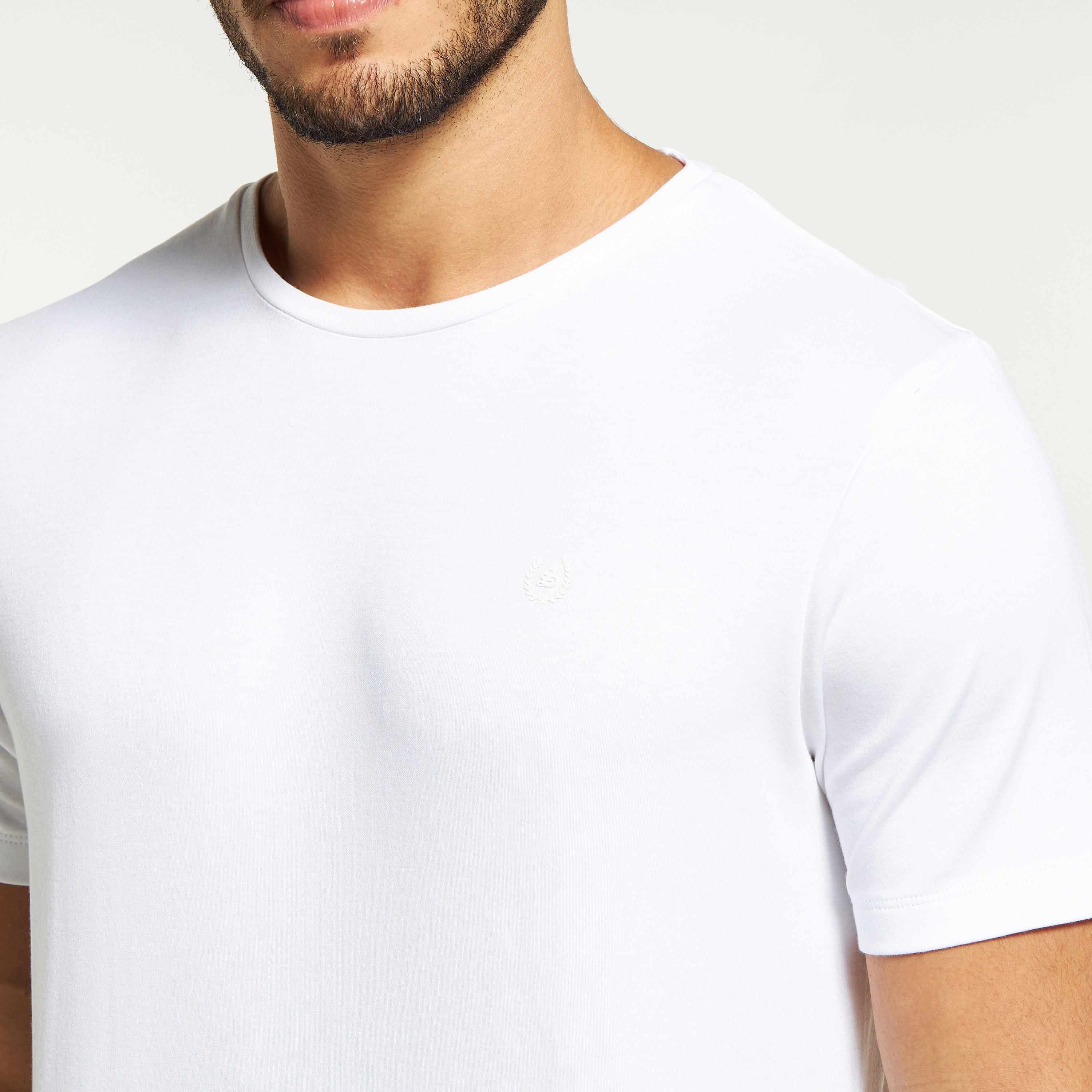تيشيرت بياقة ضيّقة وأكمام قصيرة من آيكونيك-men-clothing-tshirtsandpolos-tshirts-image-12