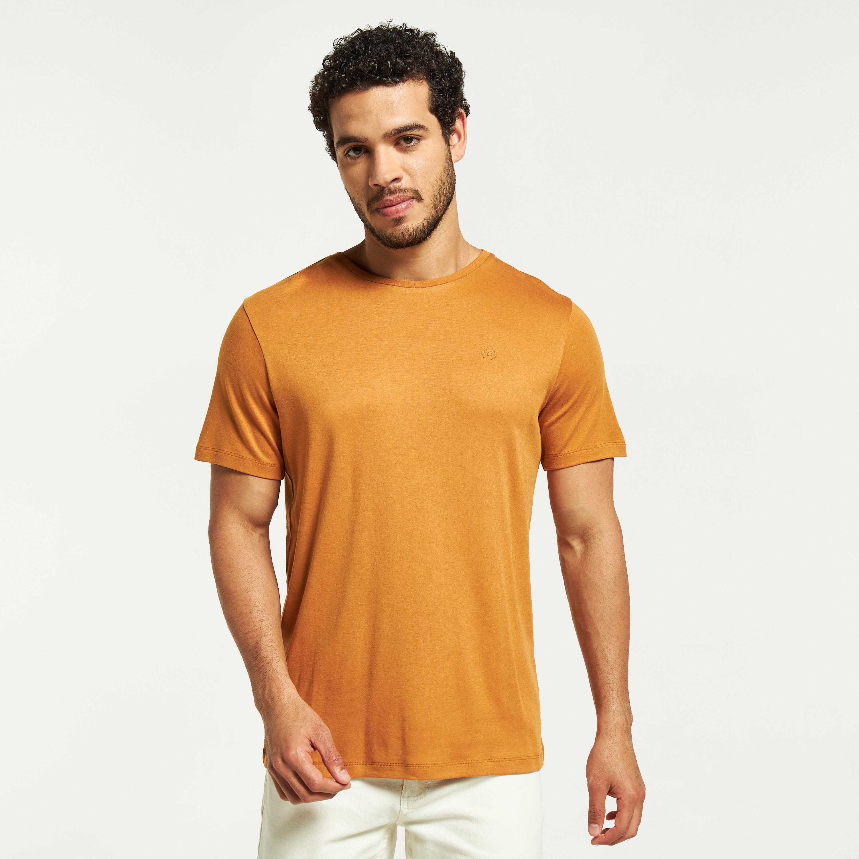 تيشيرت بياقة ضيّقة وأكمام قصيرة من آيكونيك-men-clothing-tshirtsandpolos-tshirts-image-13